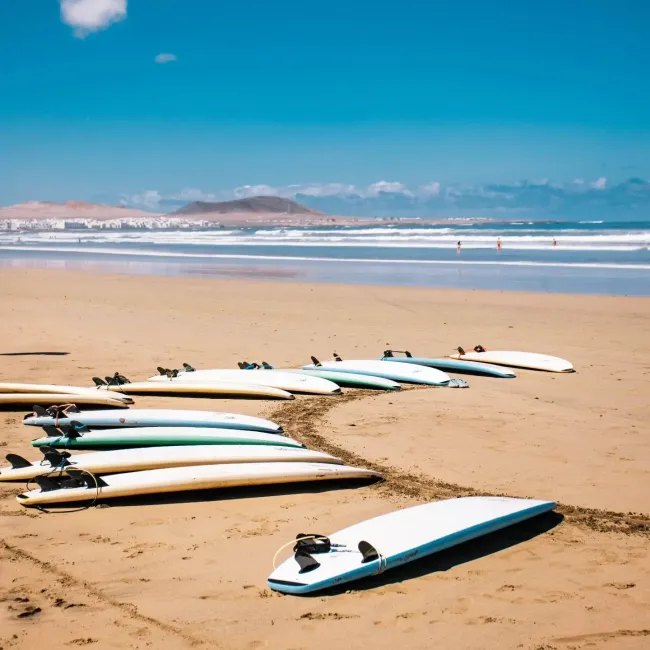 Surfboards am Strand von Famara