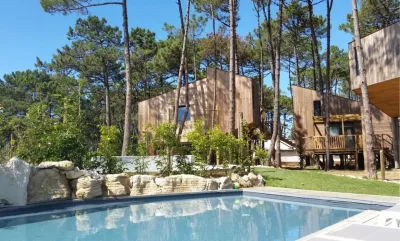Eco Surfcamp mit Baumhäusern und Pool in Peniche