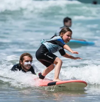Surf & Yoga Camps für Familien