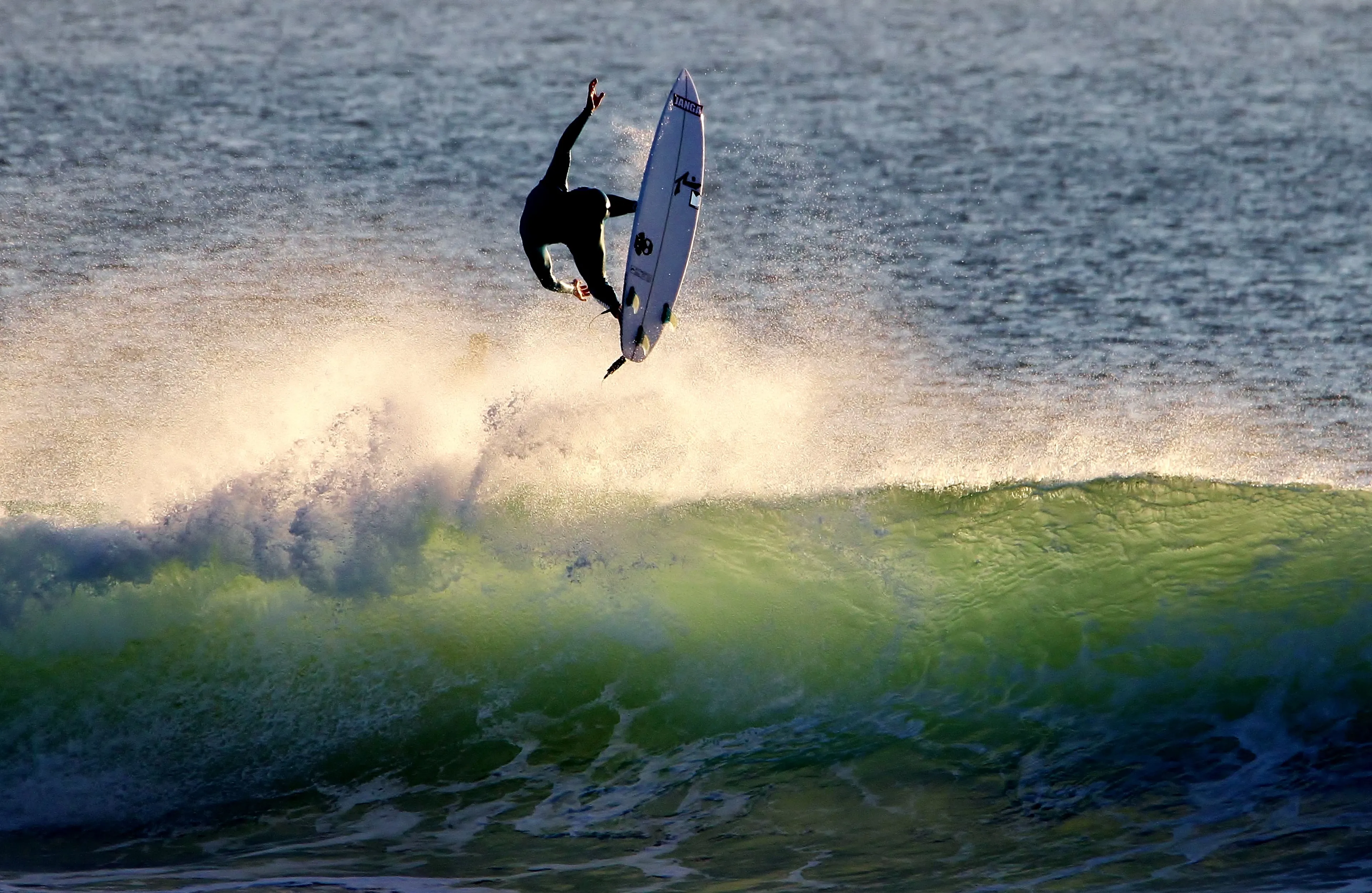 Surf Lodge am Strand: Gemeinschaft und die besten Wellen Europas - 2