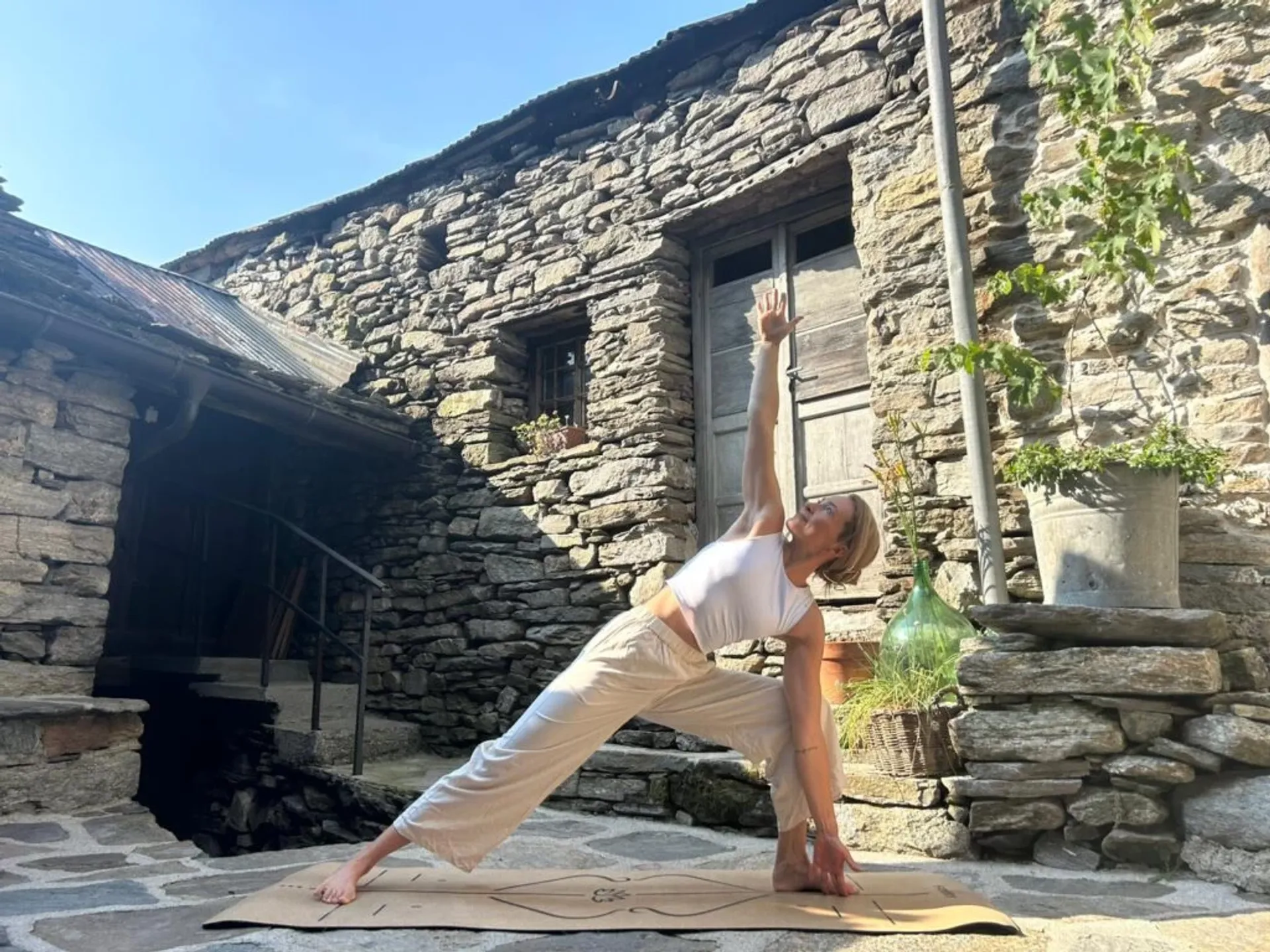 Late Autumn Bliss: Mediterranes Yin Yoga & Breathwork Retreat