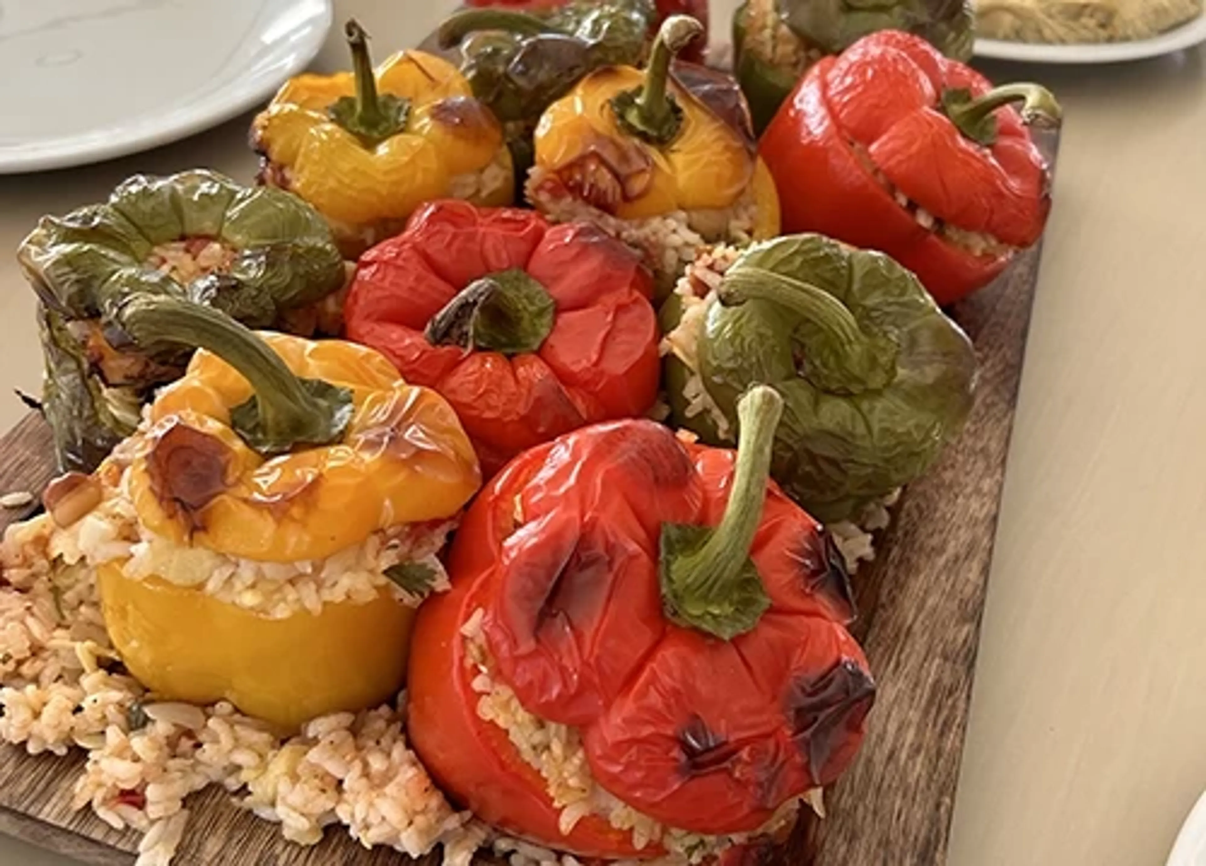 Sonnengrüße auf Santorini: Yoga mit Blick auf die Ägäis - 4