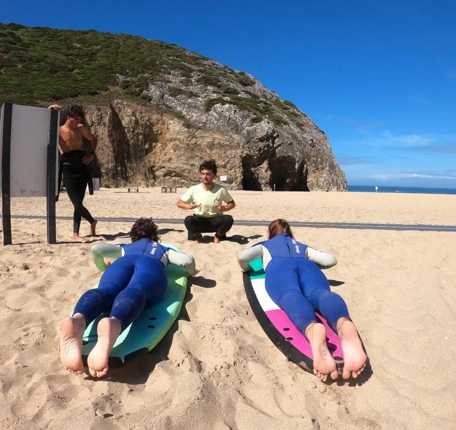 Zwischen Atlantik und Naturpark: Surfen und Yoga nahe Sintra - 5