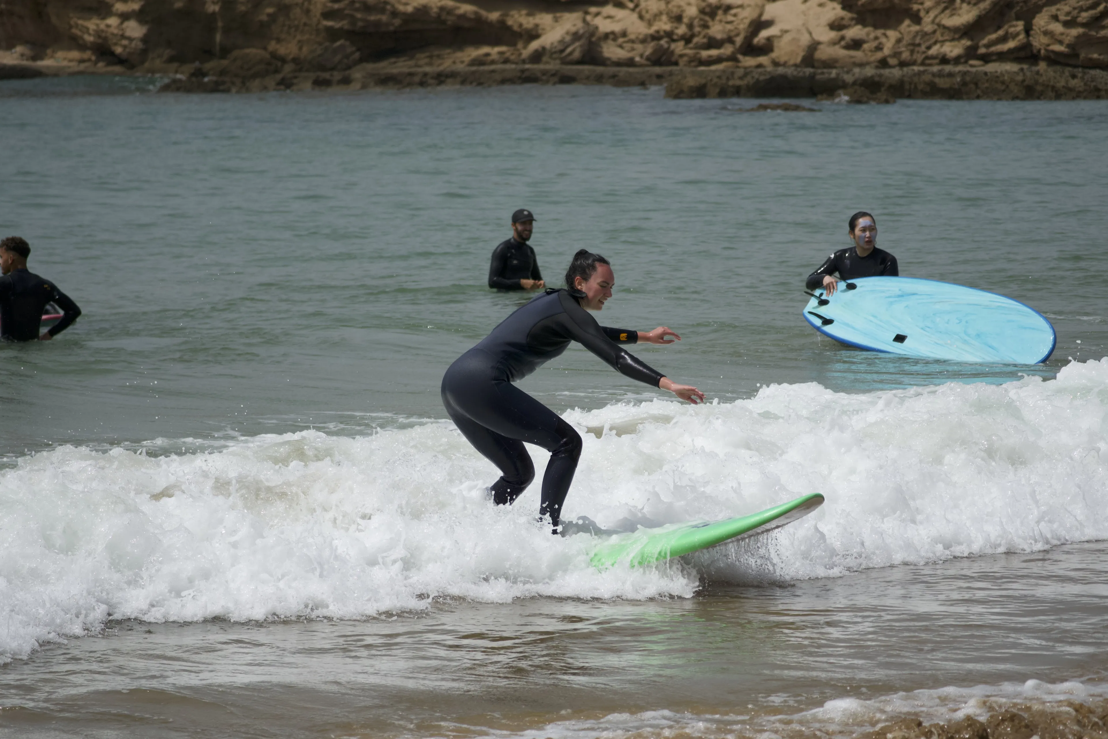 Wellen, Sonne & gute Vibes – dein Surfurlaub am Meer - 1