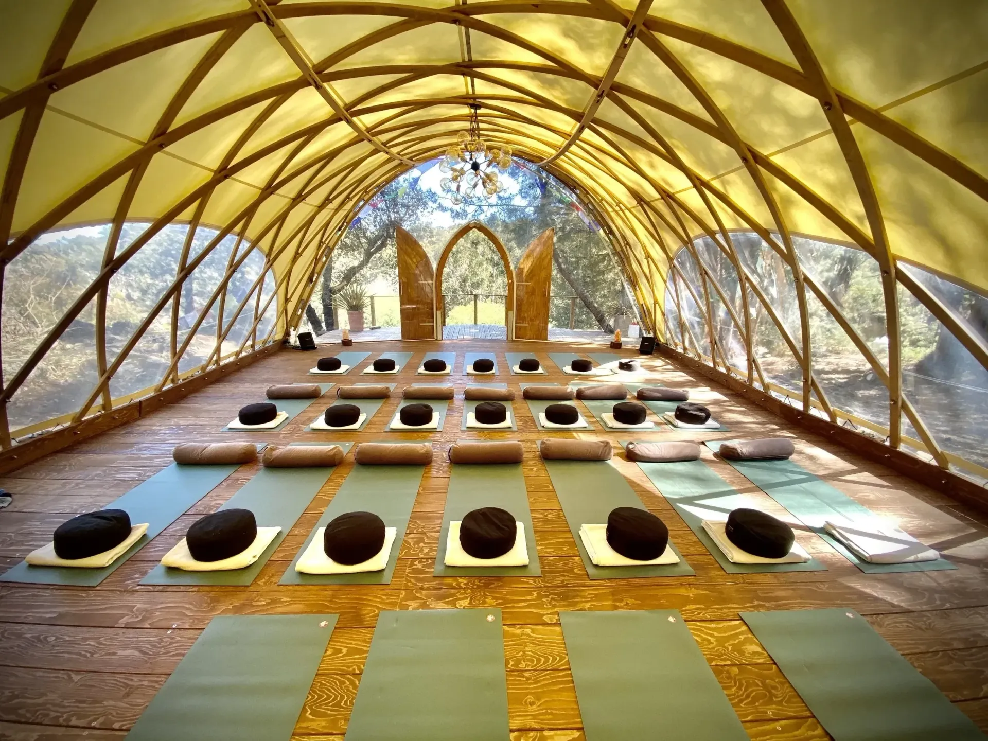 Rise: Ein Empowerment-Retreat, das deinen Weg erhellt - 2