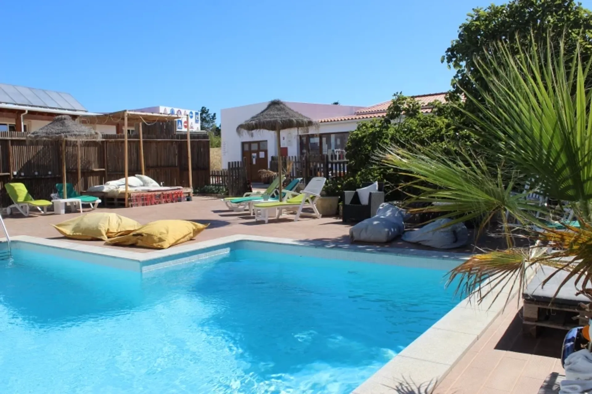 Surf-Hostel mit Pool für Gruppen: Erlebt die Schönheit der Algarve - 3