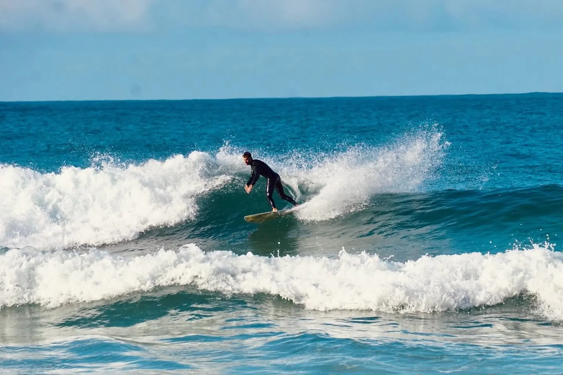 Zuhause zwischen den Wellen: Familiäres Surfcamp in Sagres - 5