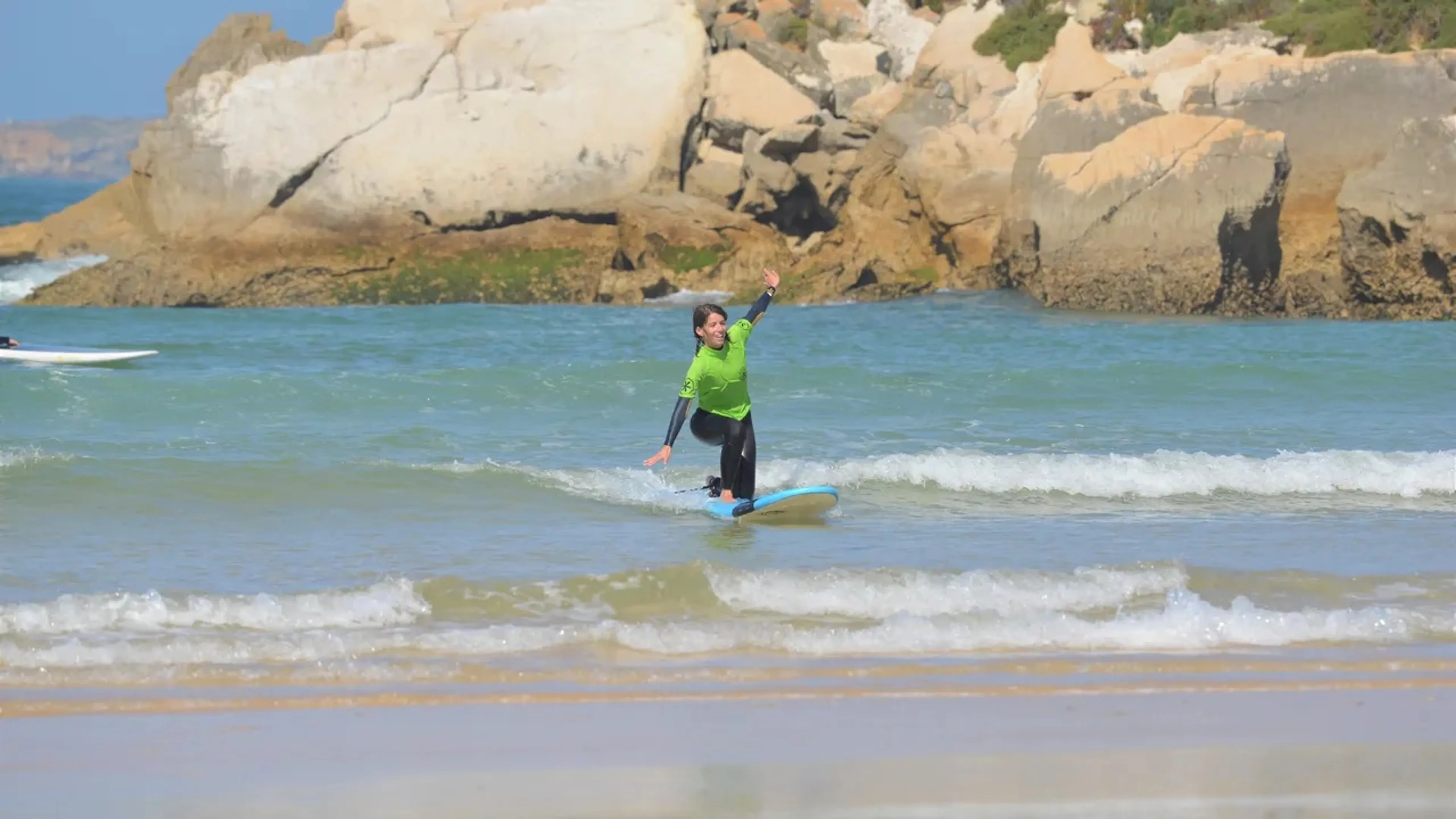 Eco-Resort zwischen Himmel und Erde: Surfen, Yoga und Naturliebe - 2