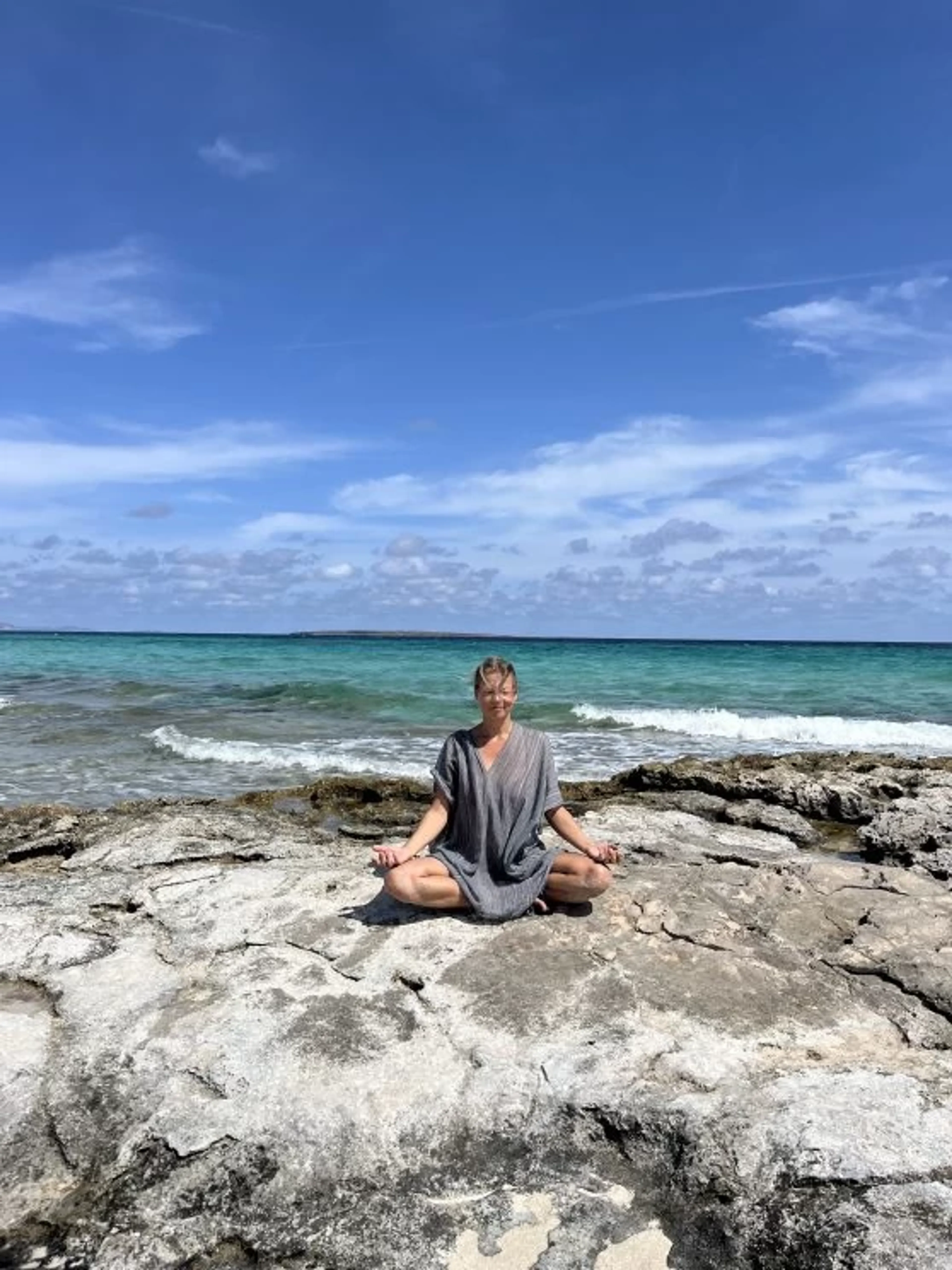 Mini-Retreat auf Ibiza: Kurzurlaub mit Yoga, Wandern & Achtsamkeit