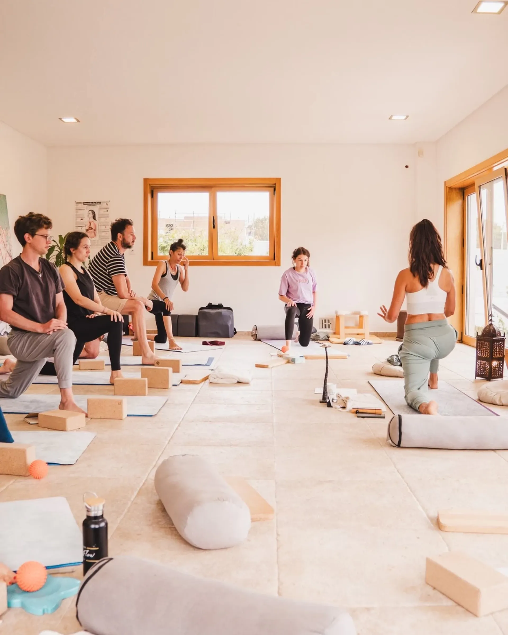 Finde dein Gleichgewicht: Surfen, Yoga und Meditation in Portugal