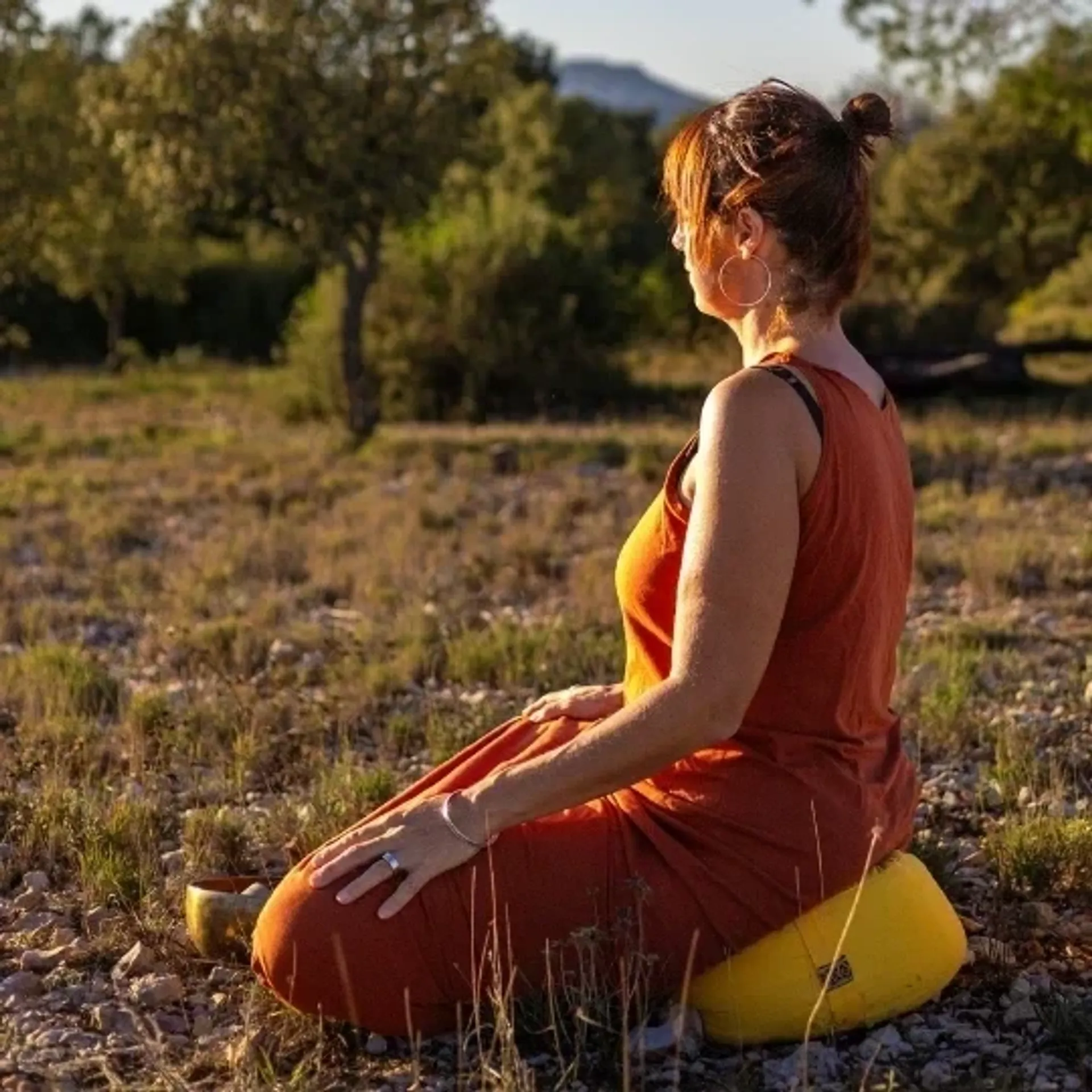 Entdecke inneren Frieden: Transformatives Stille-Meditations-Retreat