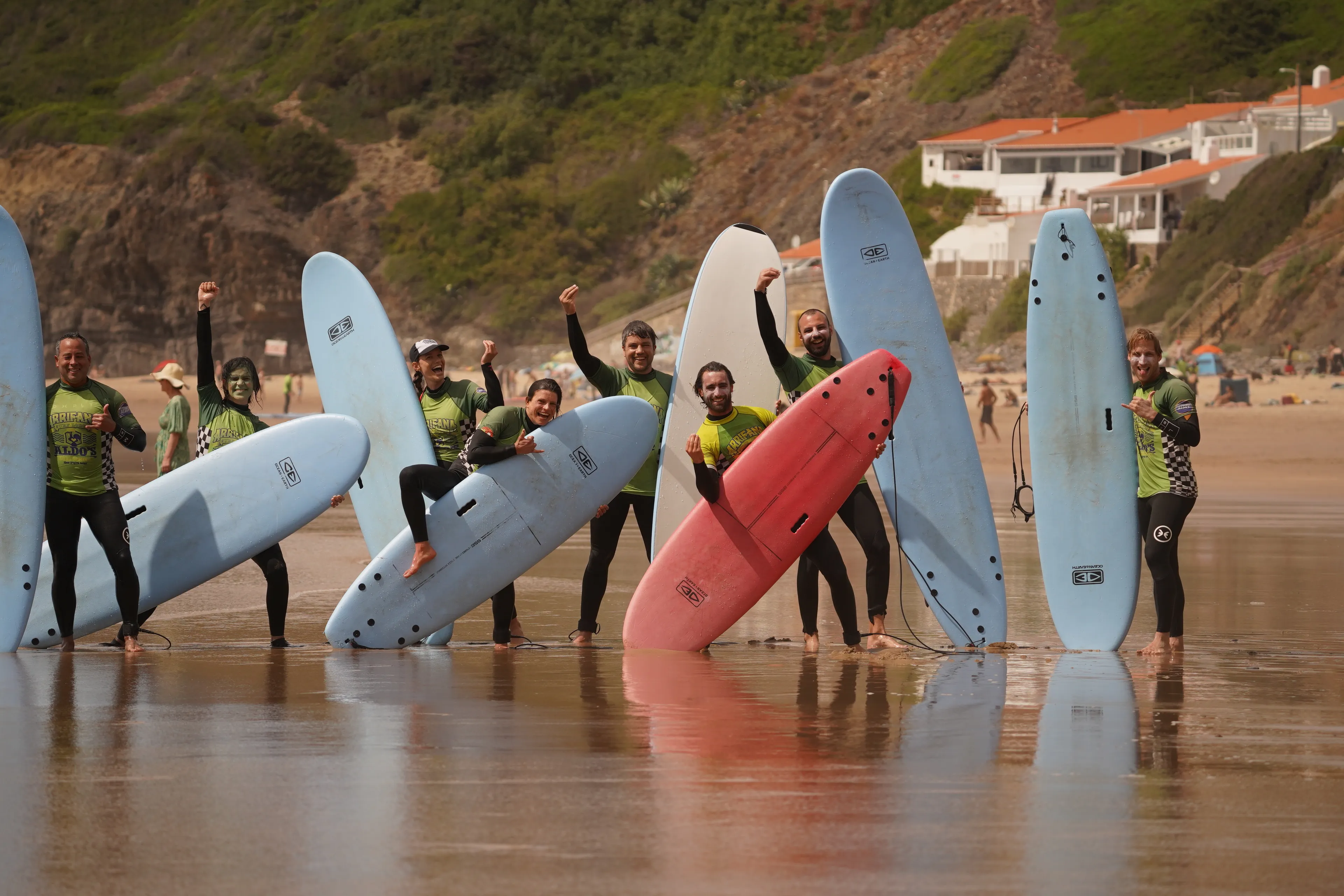 Surfcamp an der Algarve: Entspannte Atmosphäre &  jede Menge Spaß - 2