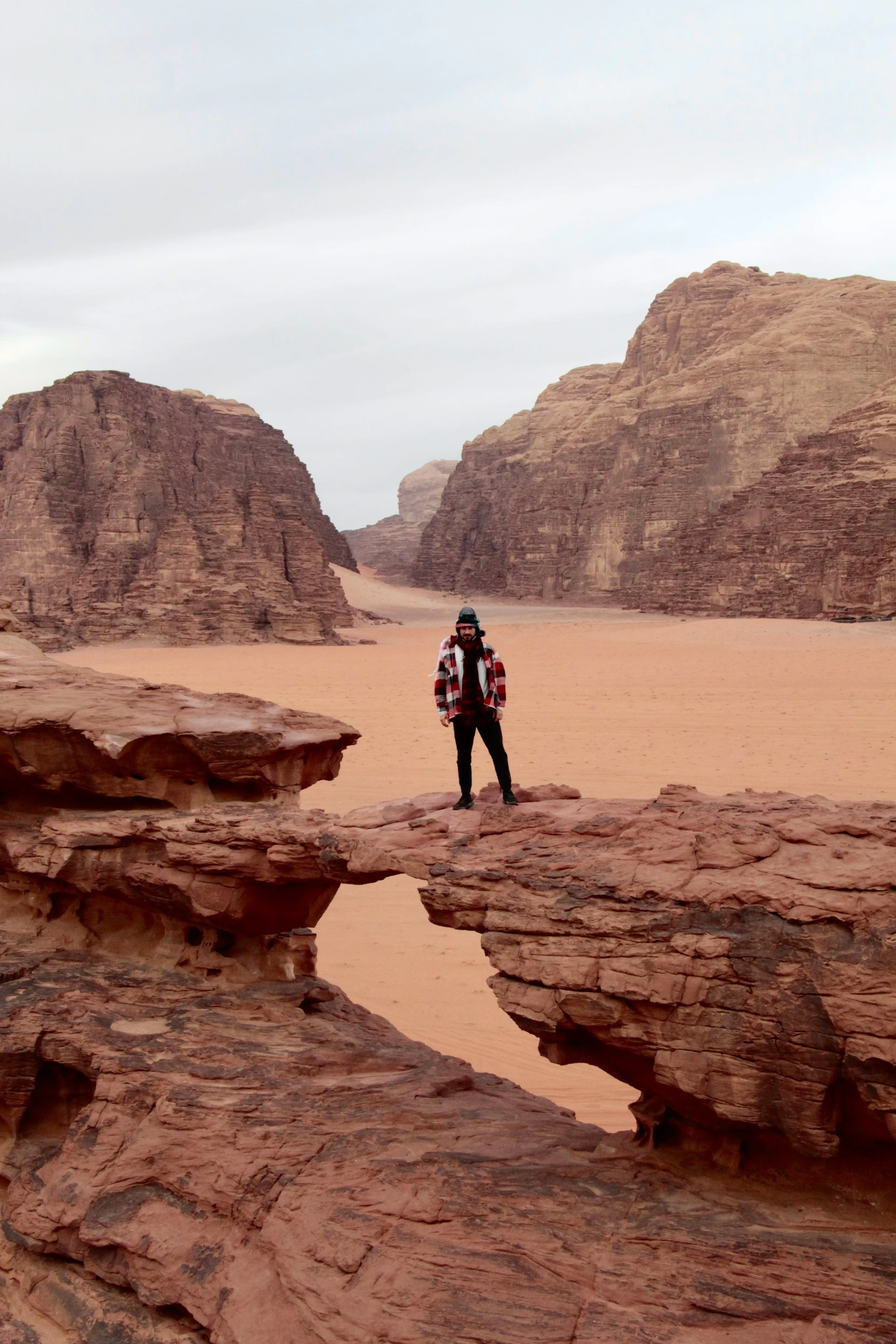 Wüstenabenteuer in Wadi Rum: Reite auf Kamelen mit Beduinen - 2