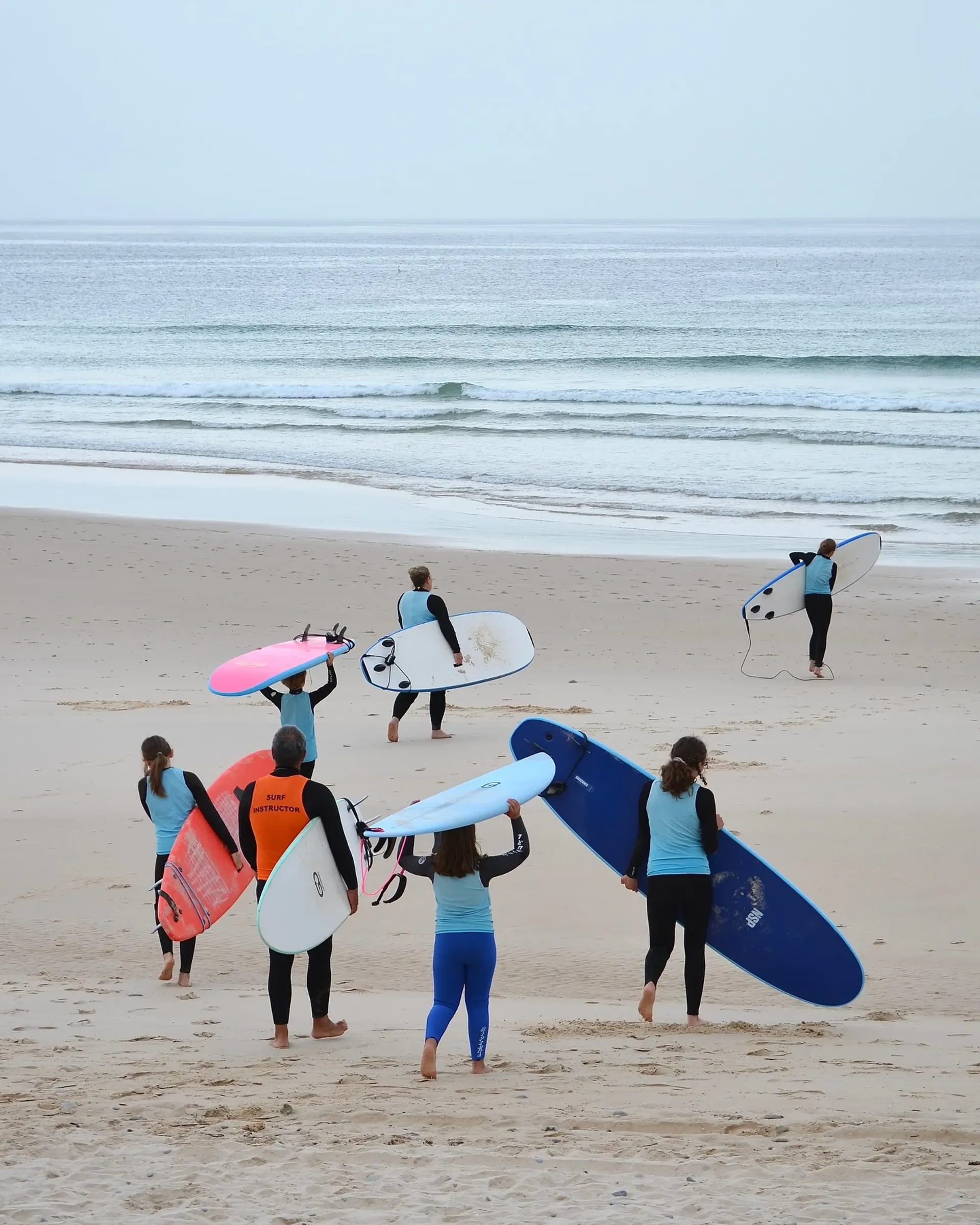 Surfurlaub für Familien: Natur und Spaß am Praia Areia Branca - 2