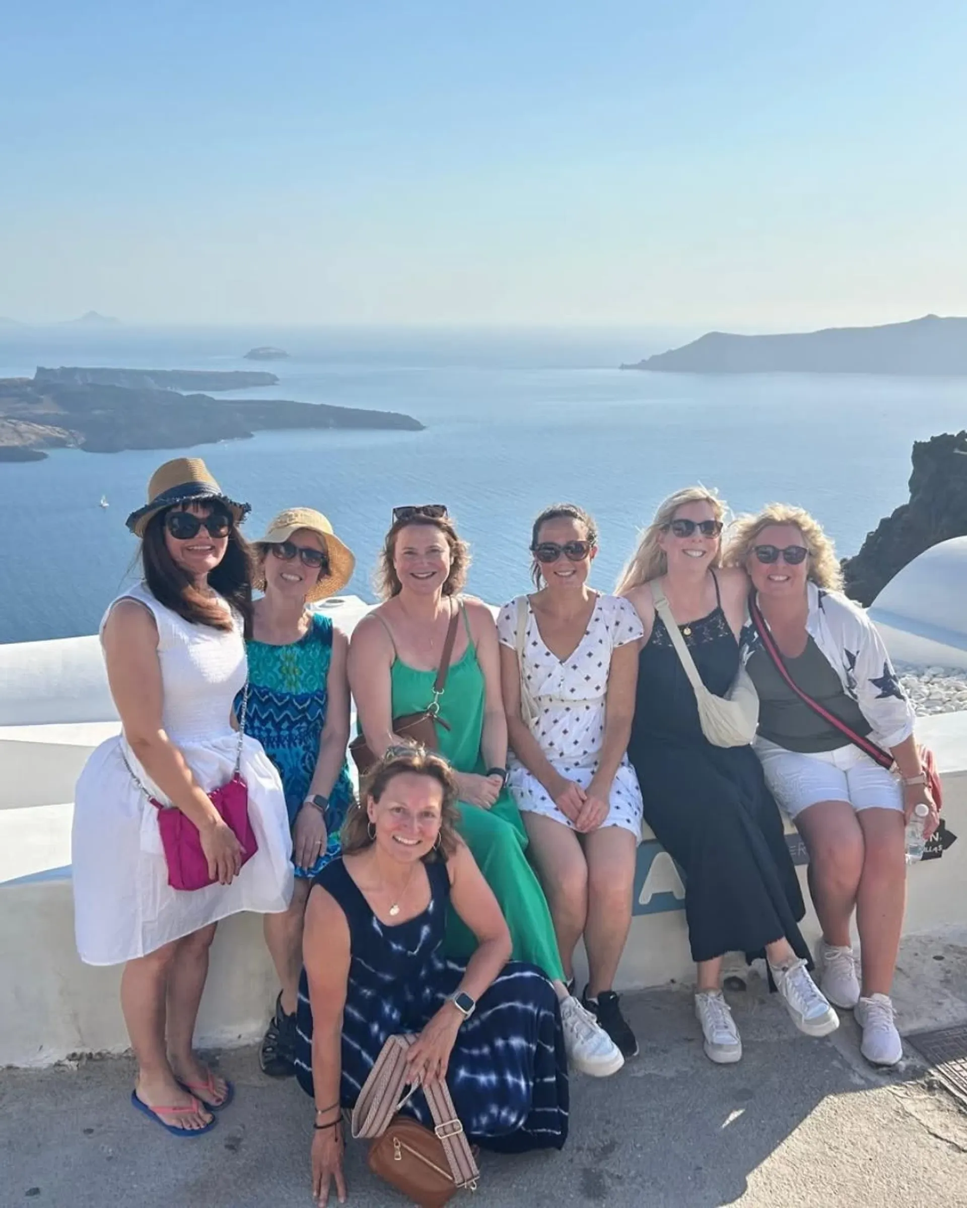 Sonnengrüße auf Santorini: Yoga mit Blick auf die Ägäis - 4