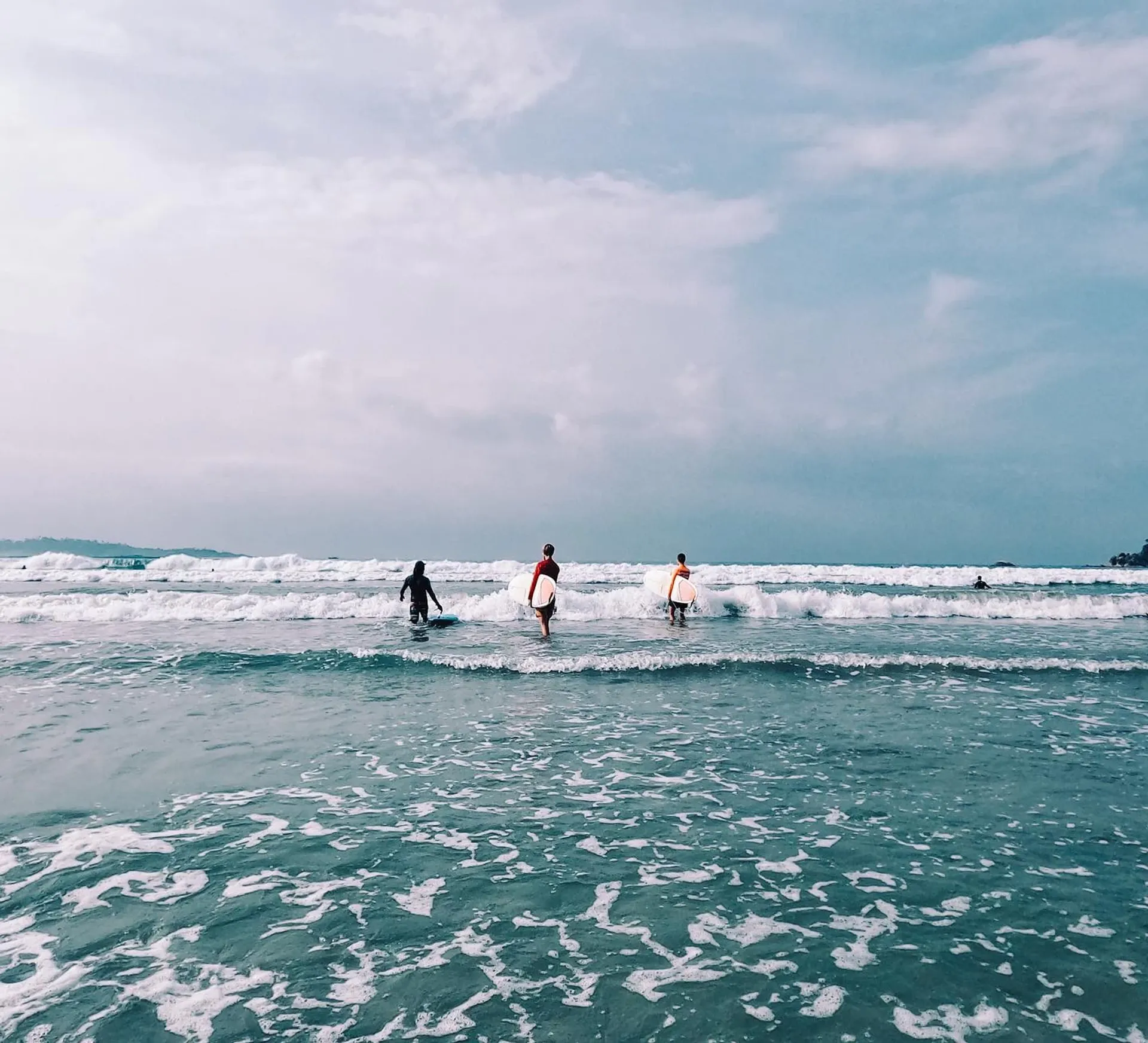 Surfen und abschalten – Zwischen Palmen und Ozean in Weligama