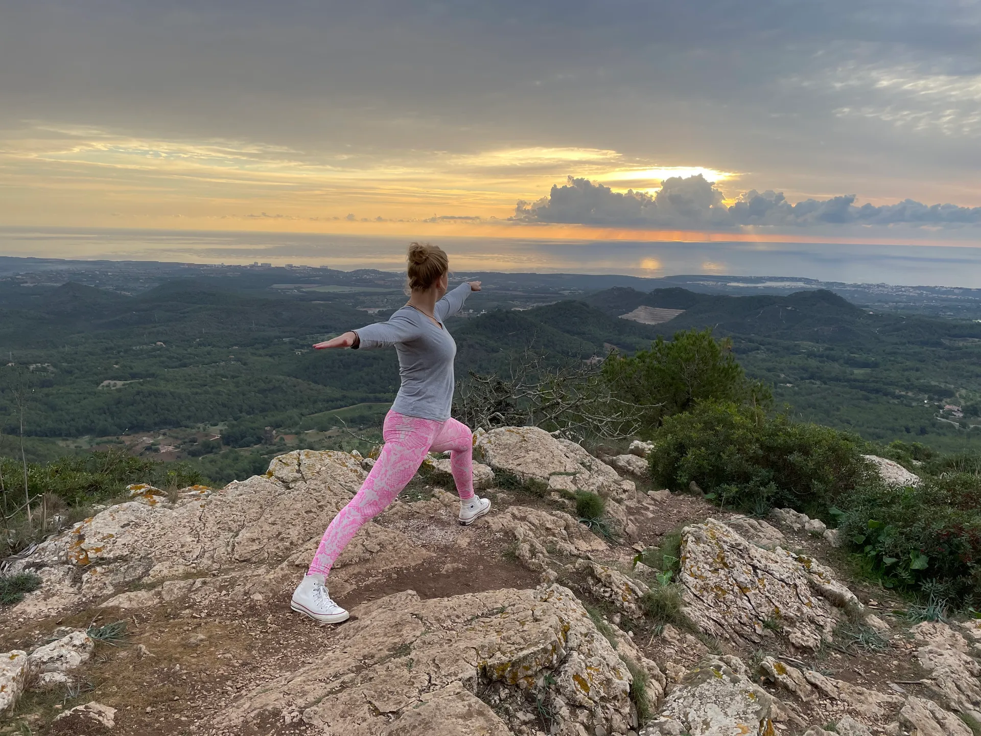 Yoga und Meditation in einem alten Kloster auf Mallorca