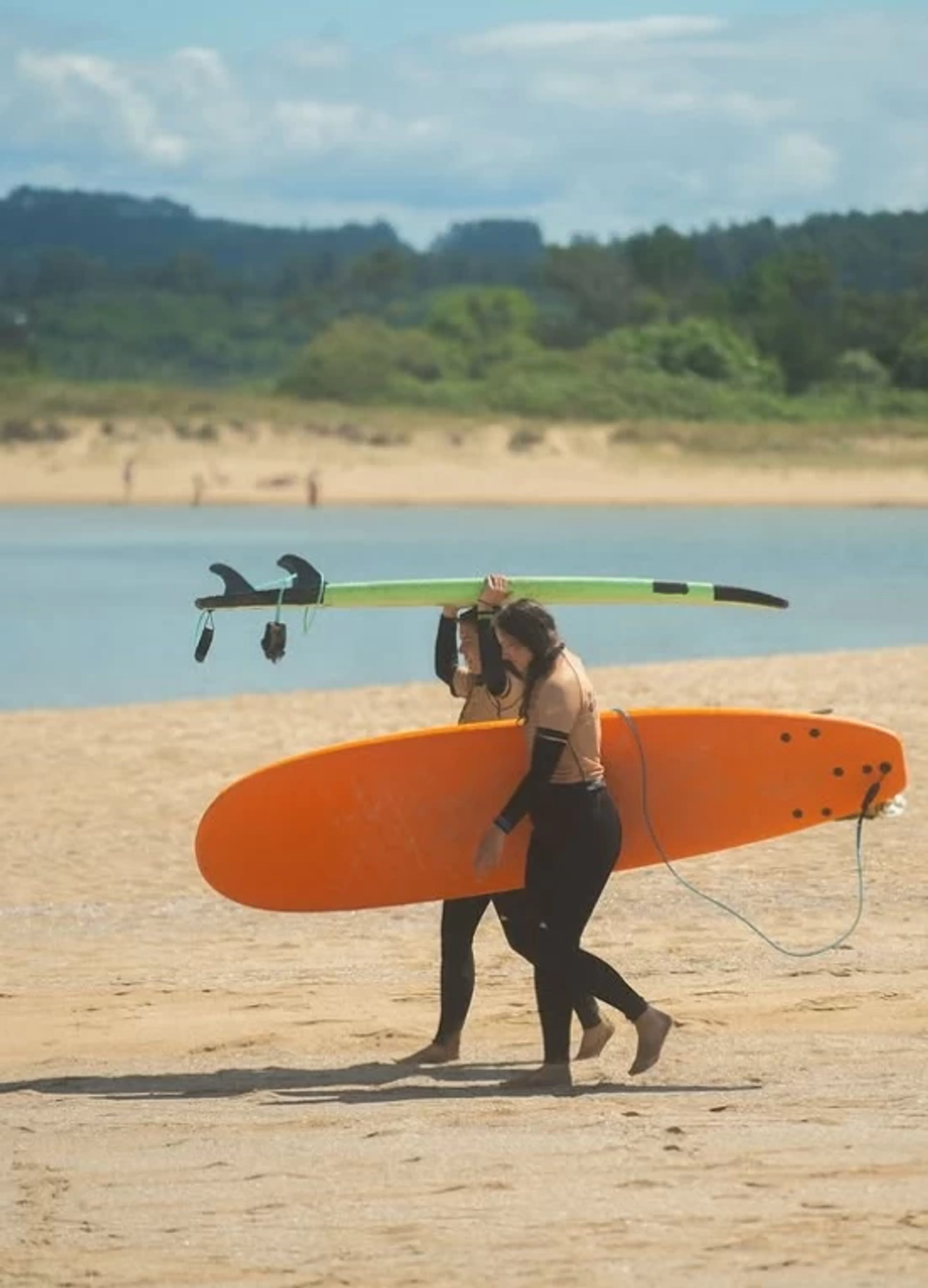 Surf & Yoga in Galicien: Deine Auszeit zwischen Wäldern und Klippen - 1