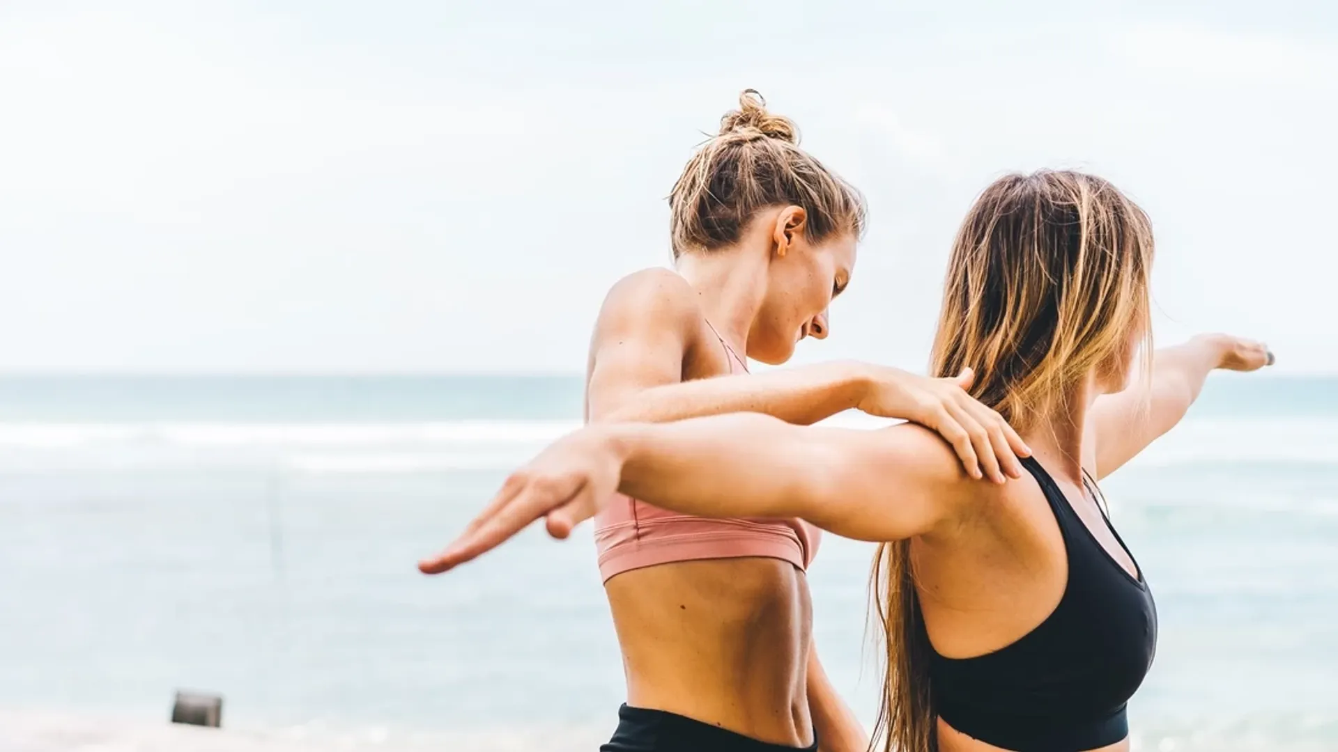 Barfuß am Meer: Surfen und Yoga direkt am Strand - 4