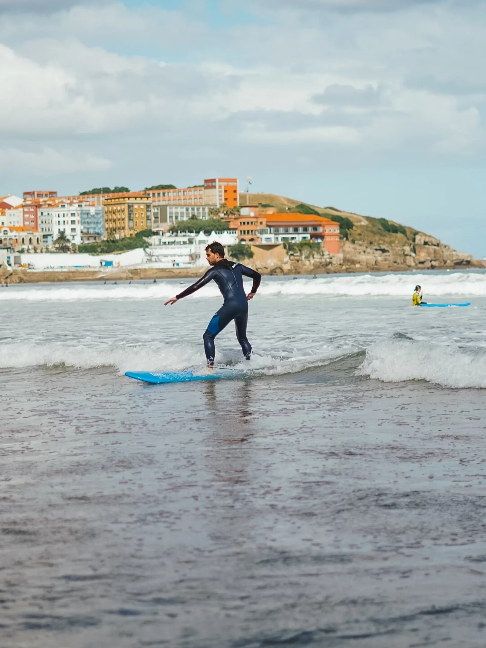 Surfcamp in Gijon: Erlebe das wahre Asturien