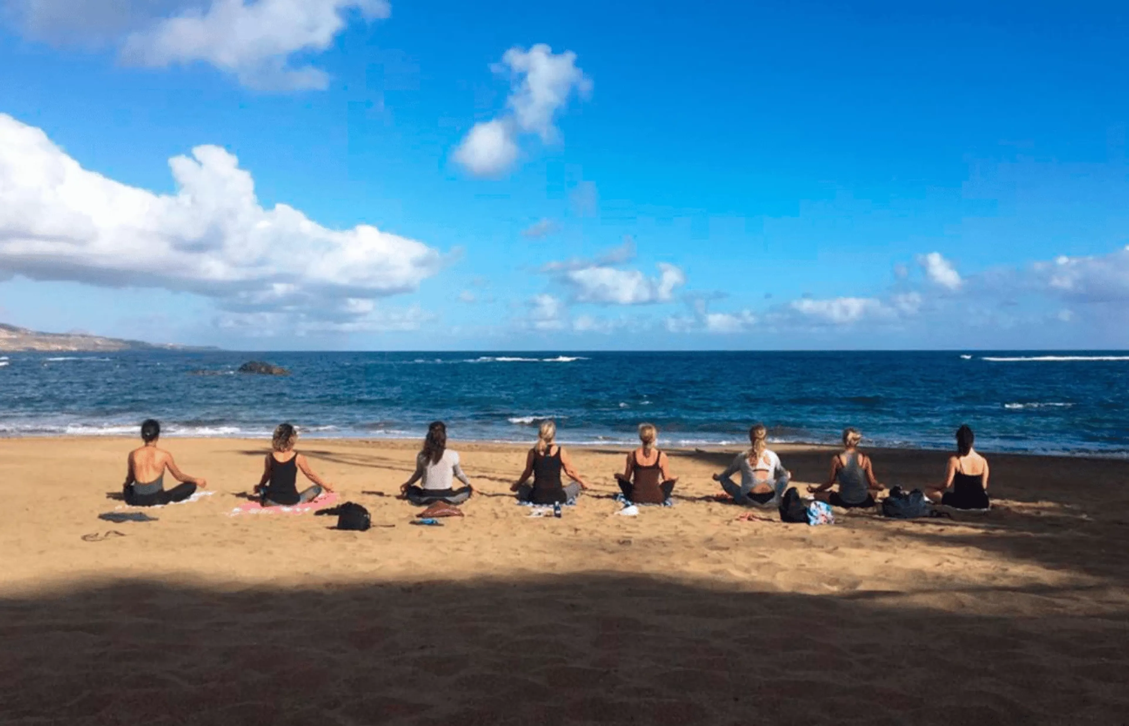 Breathe Deep, Paddle Strong: Energie tanken mit Surfen & Yoga am Meer - 2