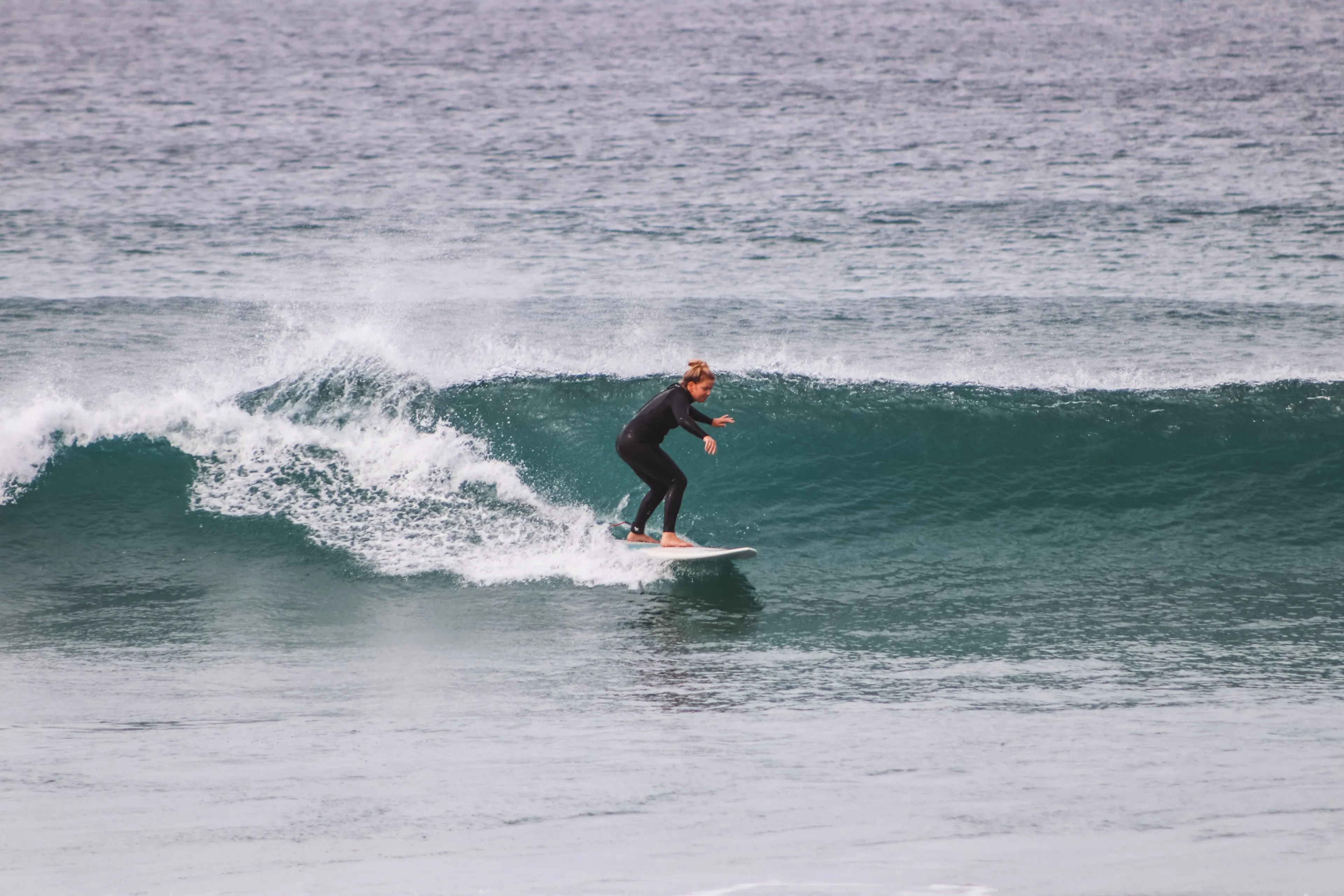 Sportlich entspannen: Surfen, Yoga & Surfskate im Wohlfühl-Camp - 4