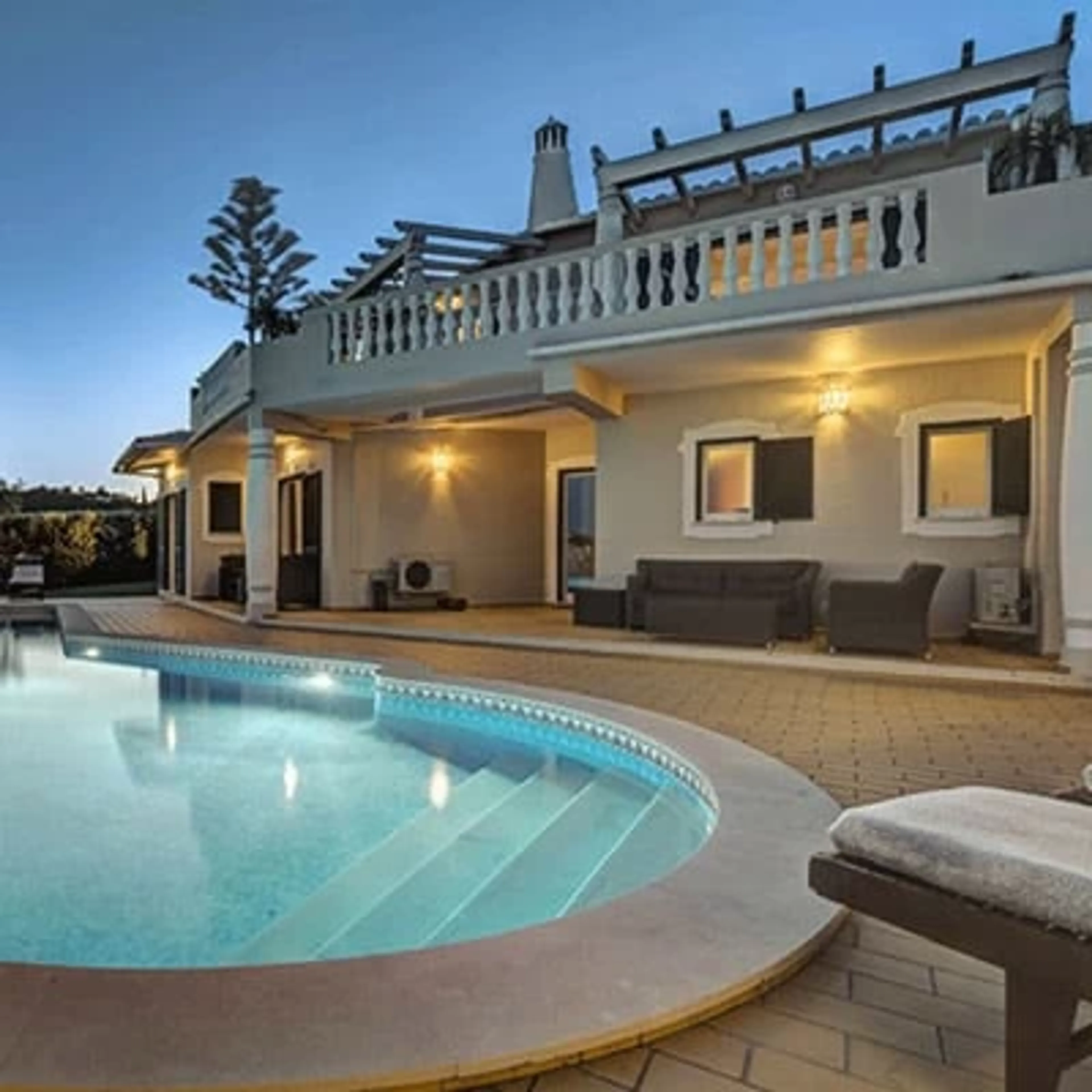 Surf Retreat an der Algarve: Entdecke die besten Surfspots der Region - 3