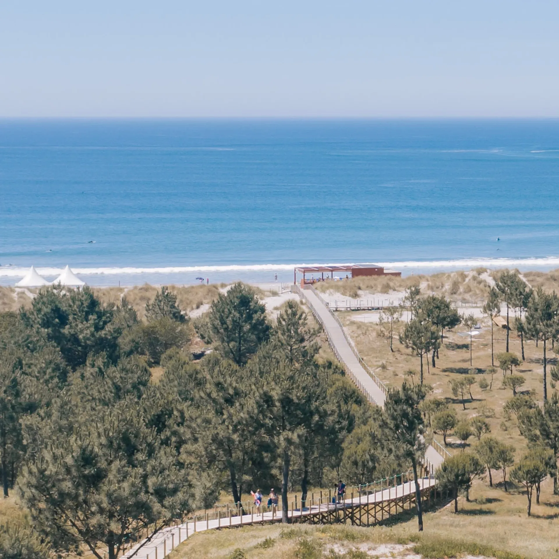 Kurze Auszeit: Surfen und Yoga im Eco-Hotel am Atlantik - 4