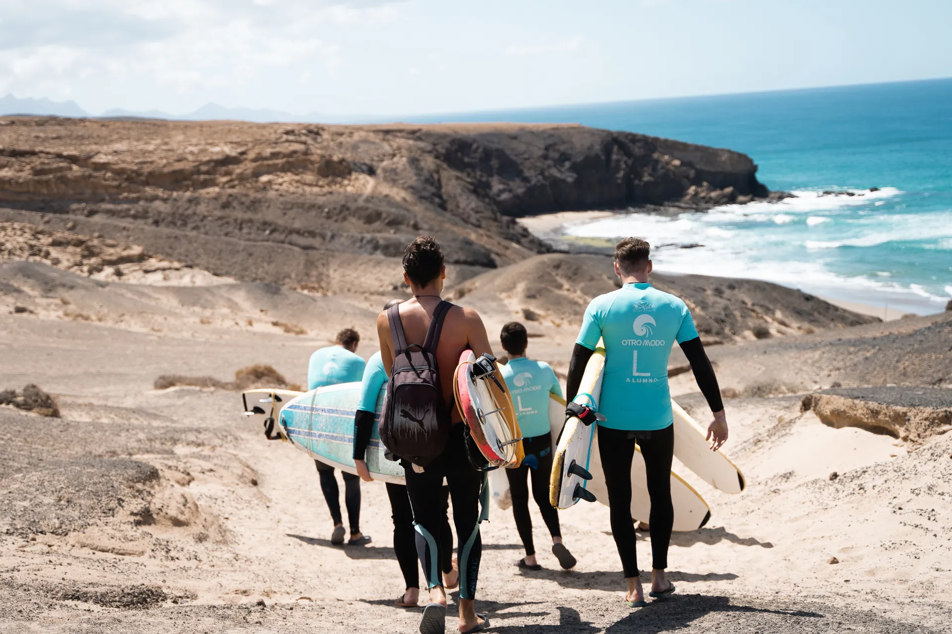 Surfcamp im spanischen Fischerort – Surfen & Spaß auf Fuerteventura!