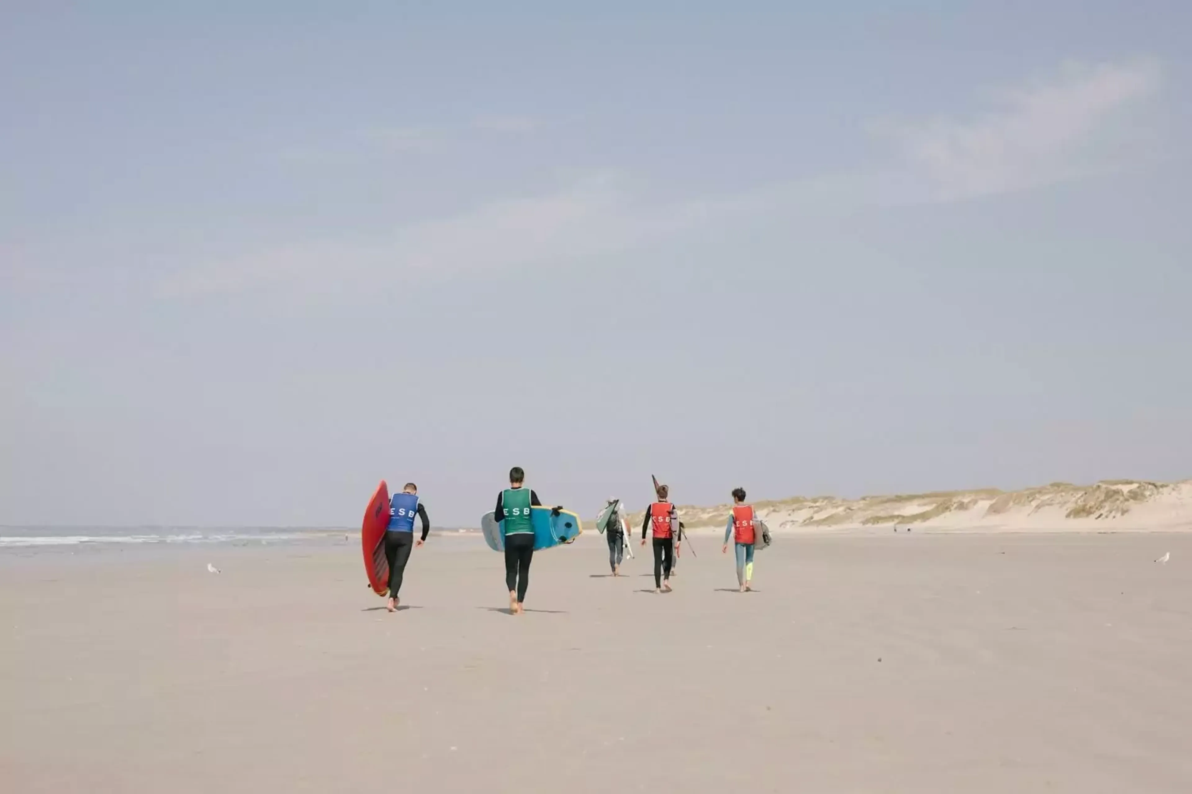 Surfen in der Bretagne: Zwischen wilden Dünen & belebender Meeresbrise - 1