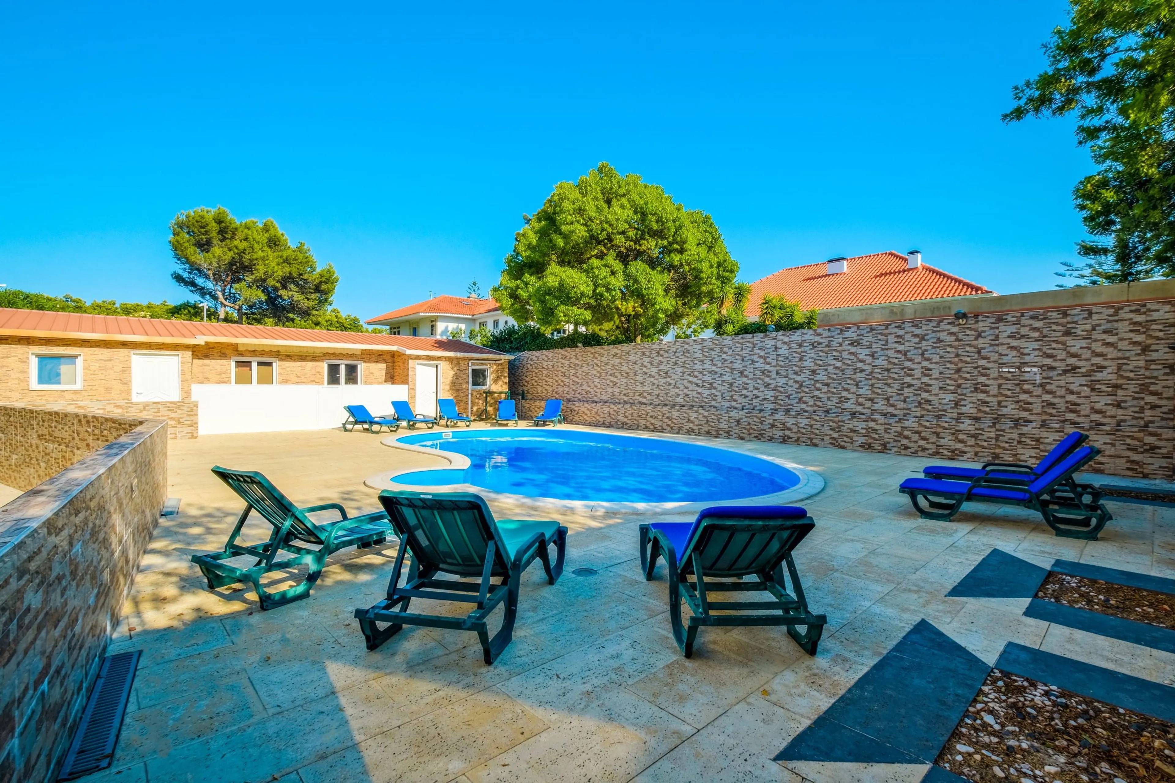 Surfen & Yoga: Verbinde die Magie der Küste mit dem Charme Lissabons - 3