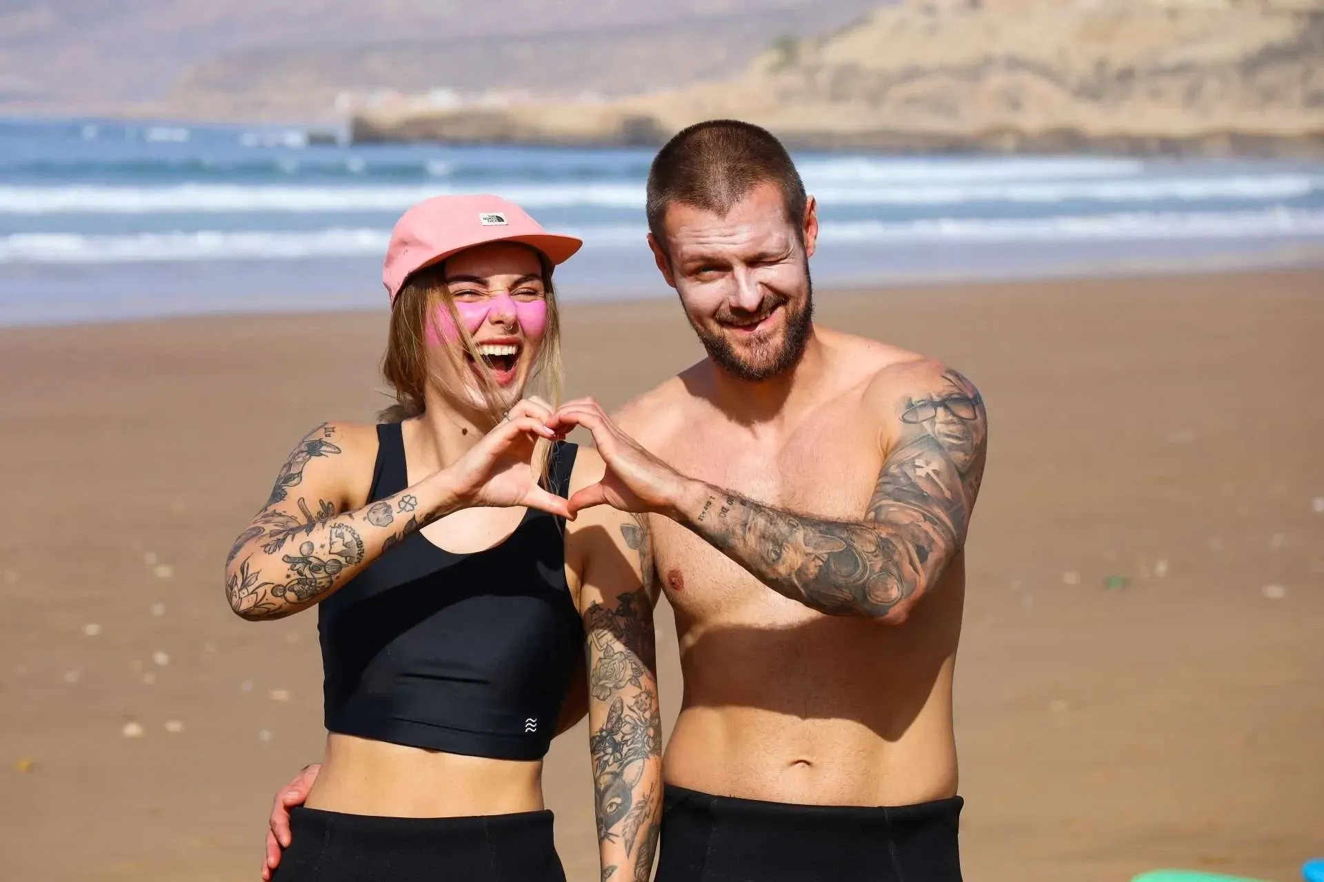 Good Vibes on Board: Surfen und gemeinsame Abende in Marokko