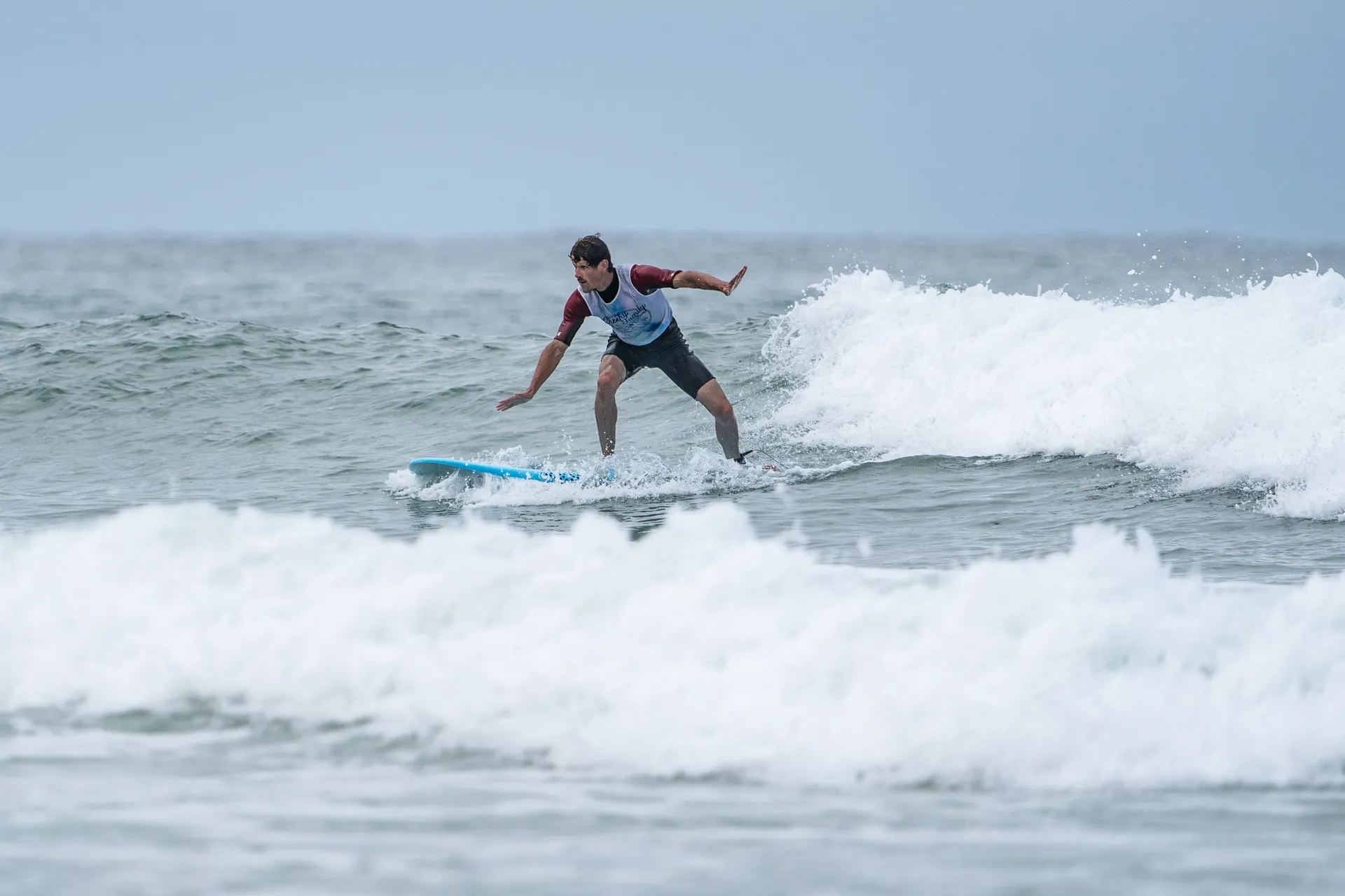 Erlebe die Verbindung von Surfen und Yoga im entspannten Lacanau - 2