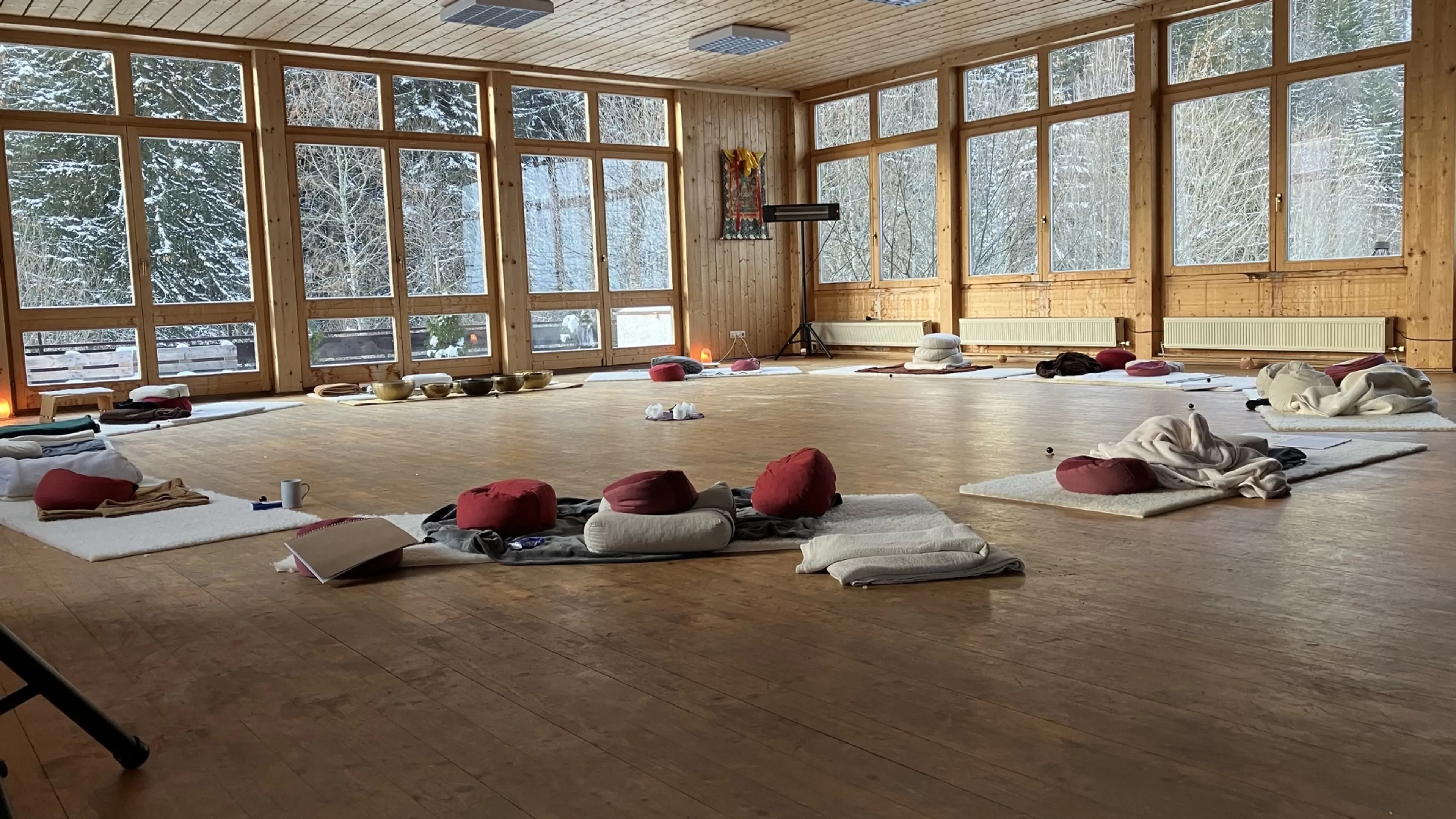 Auszeit in Bergstille - Meditation und Achtsamkeit auf einer Alpe - 3