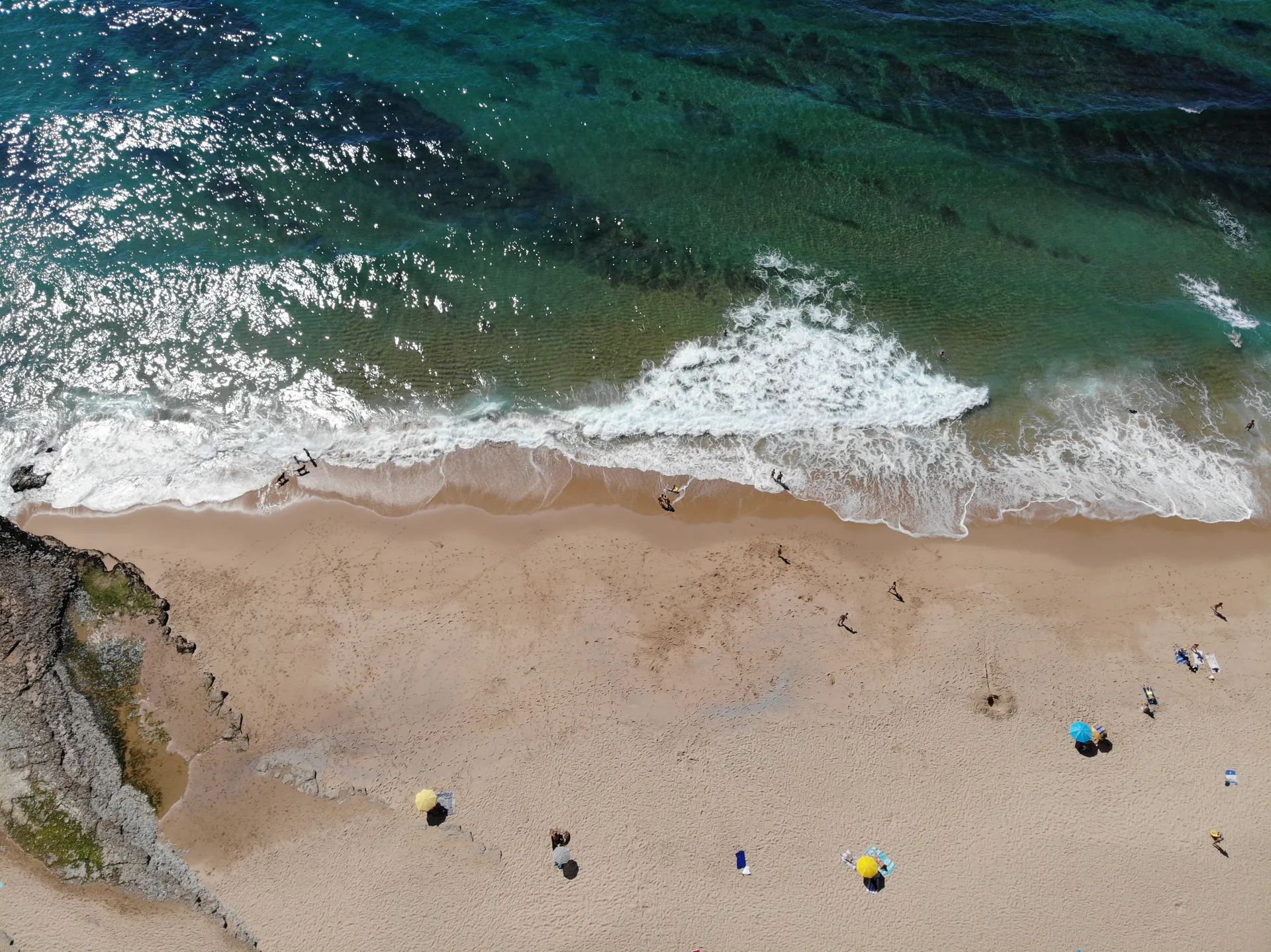 Finde dein Gleichgewicht: Surfen, Yoga und Meditation in Portugal