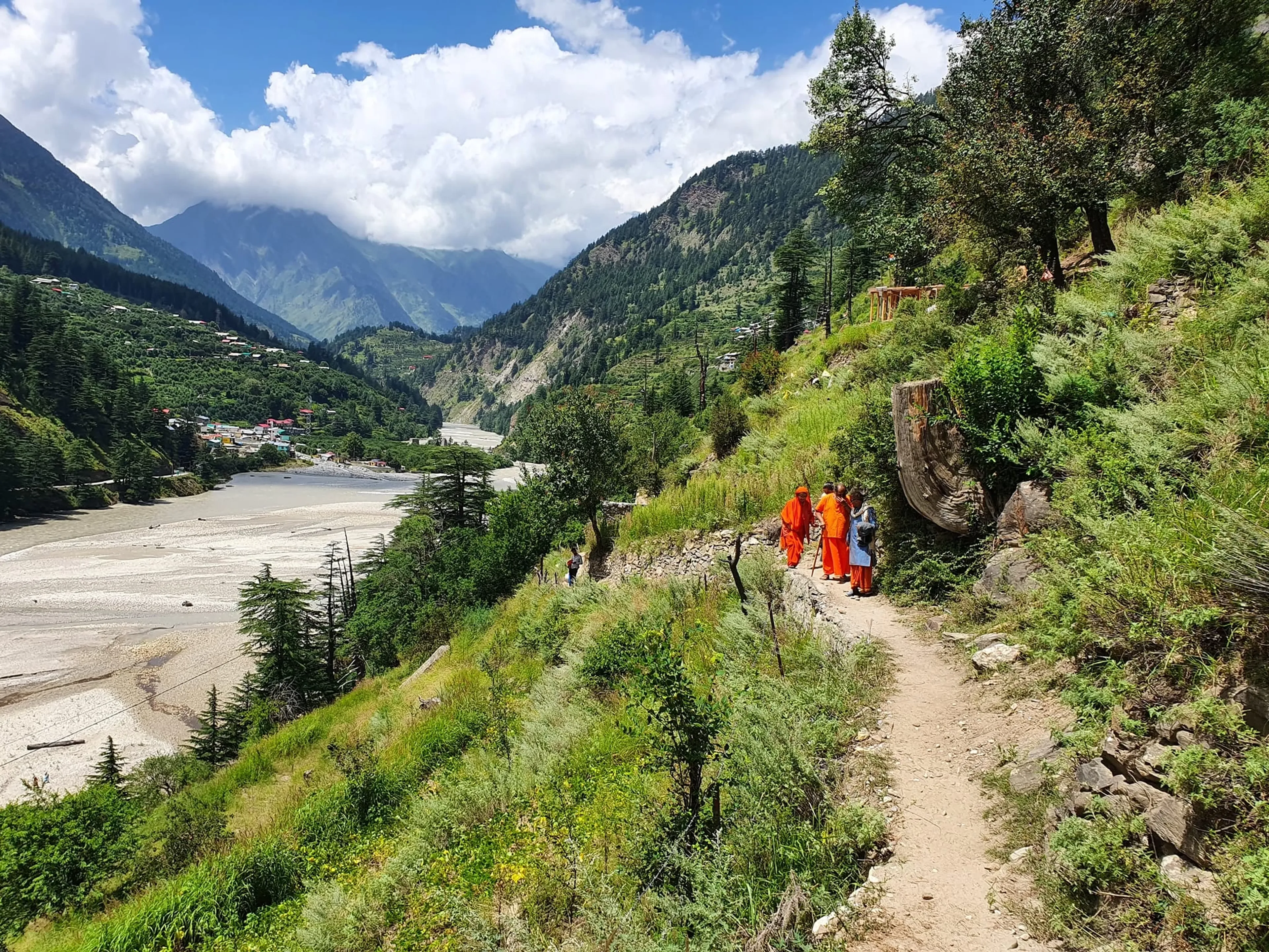 300 Stunden Chakra Yoga Teacher Training im Ashram - 3