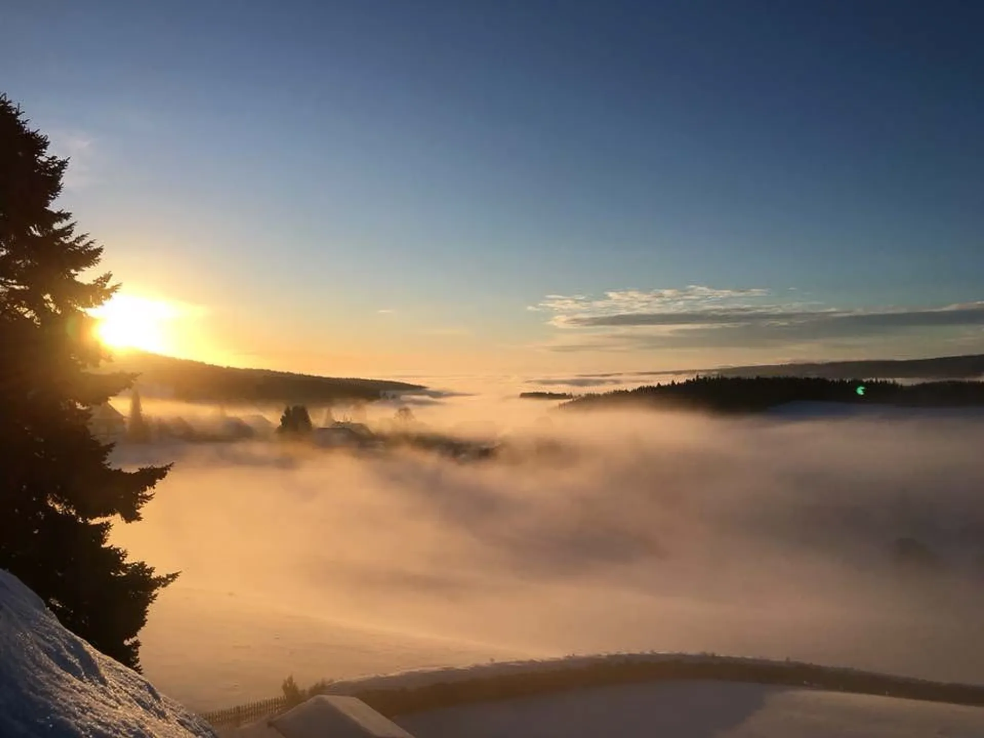 Bewusst ins neue Jahr mit Yoga im Hochschwarzwald