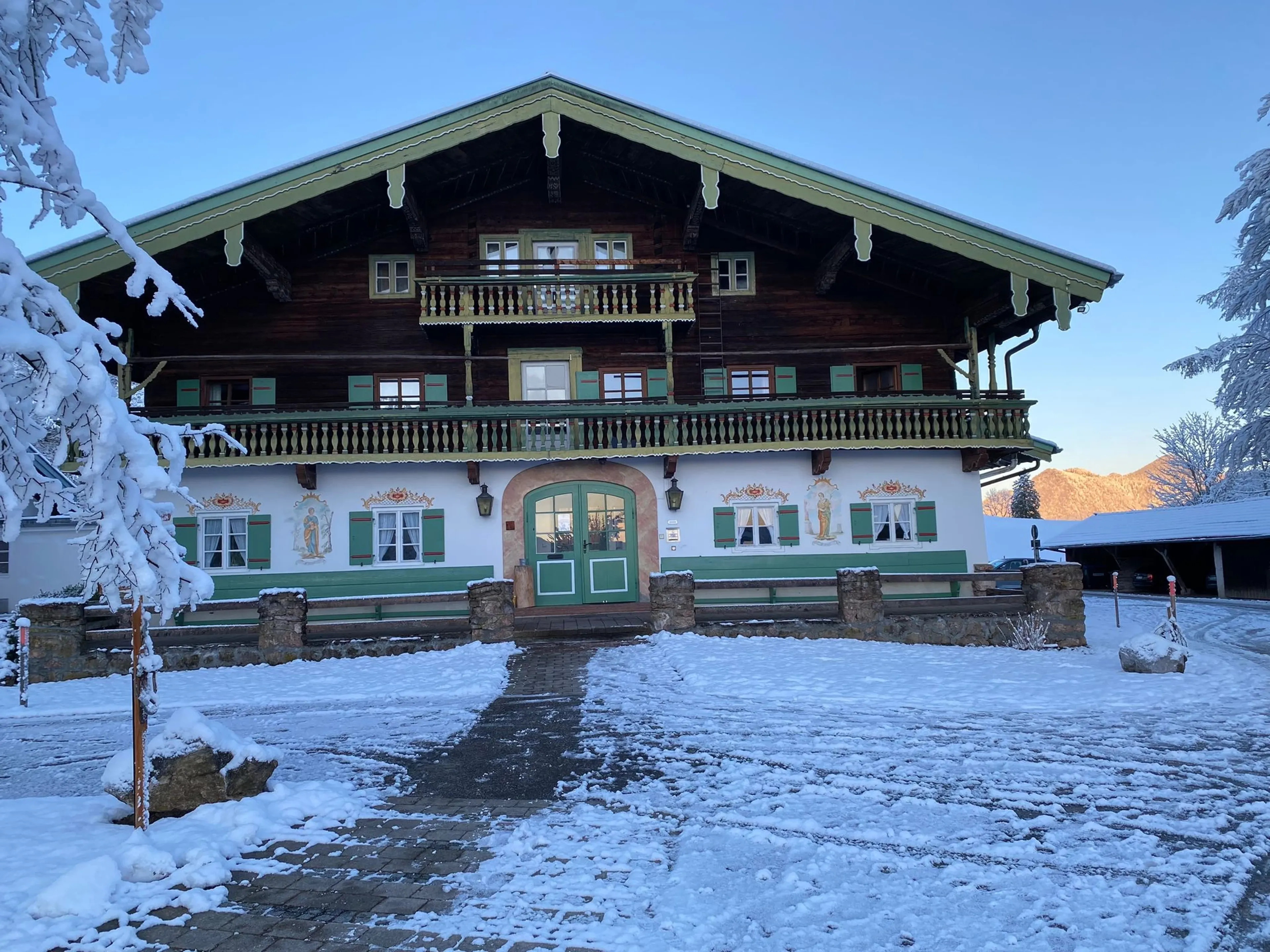 Yoga & Schneeschuhwandern: Entschleunige in der winterlichen Bergwelt - 5