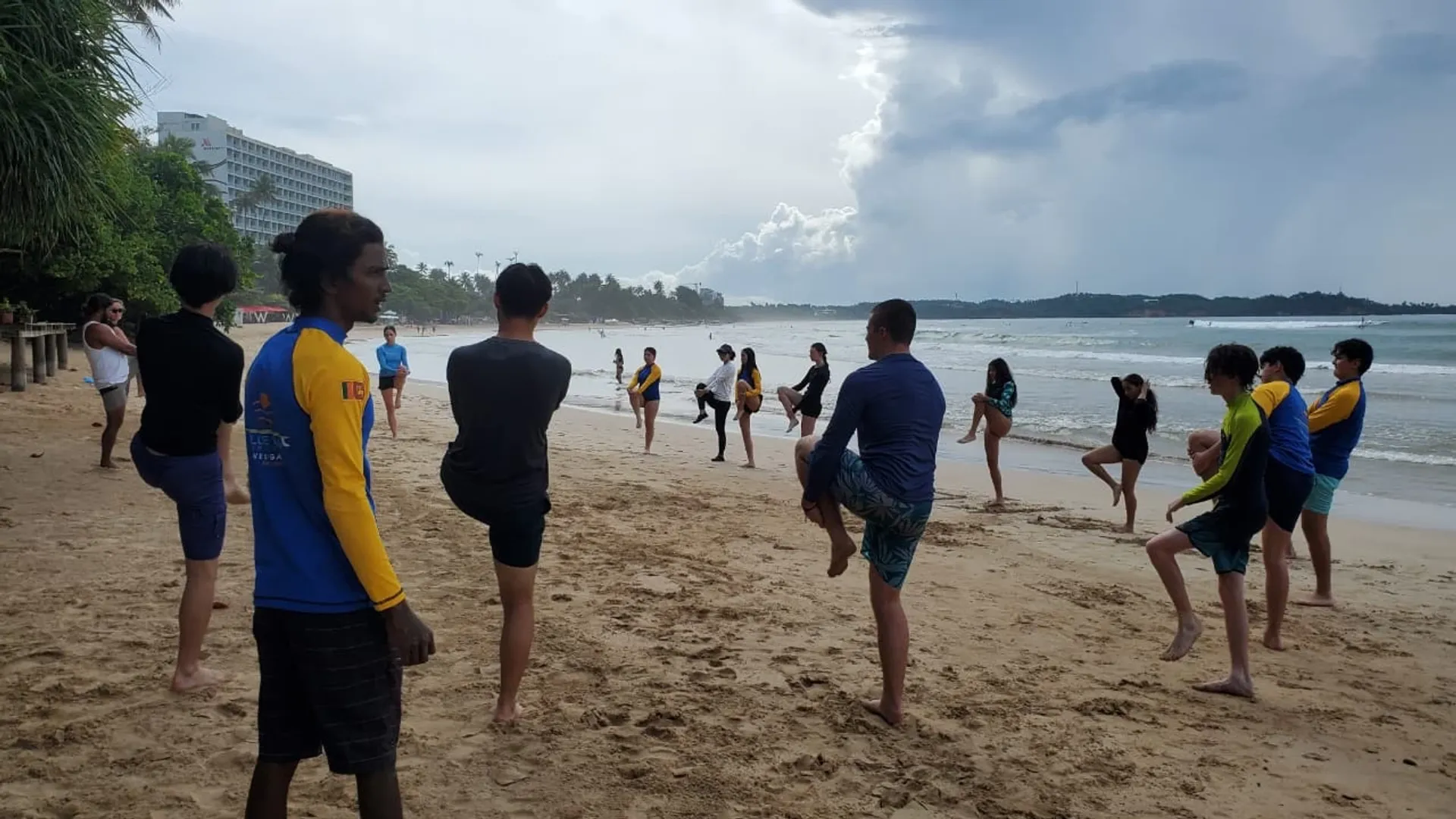 Ride, Relax und Repeat: Surfcamp im tropischen Weligama - 4