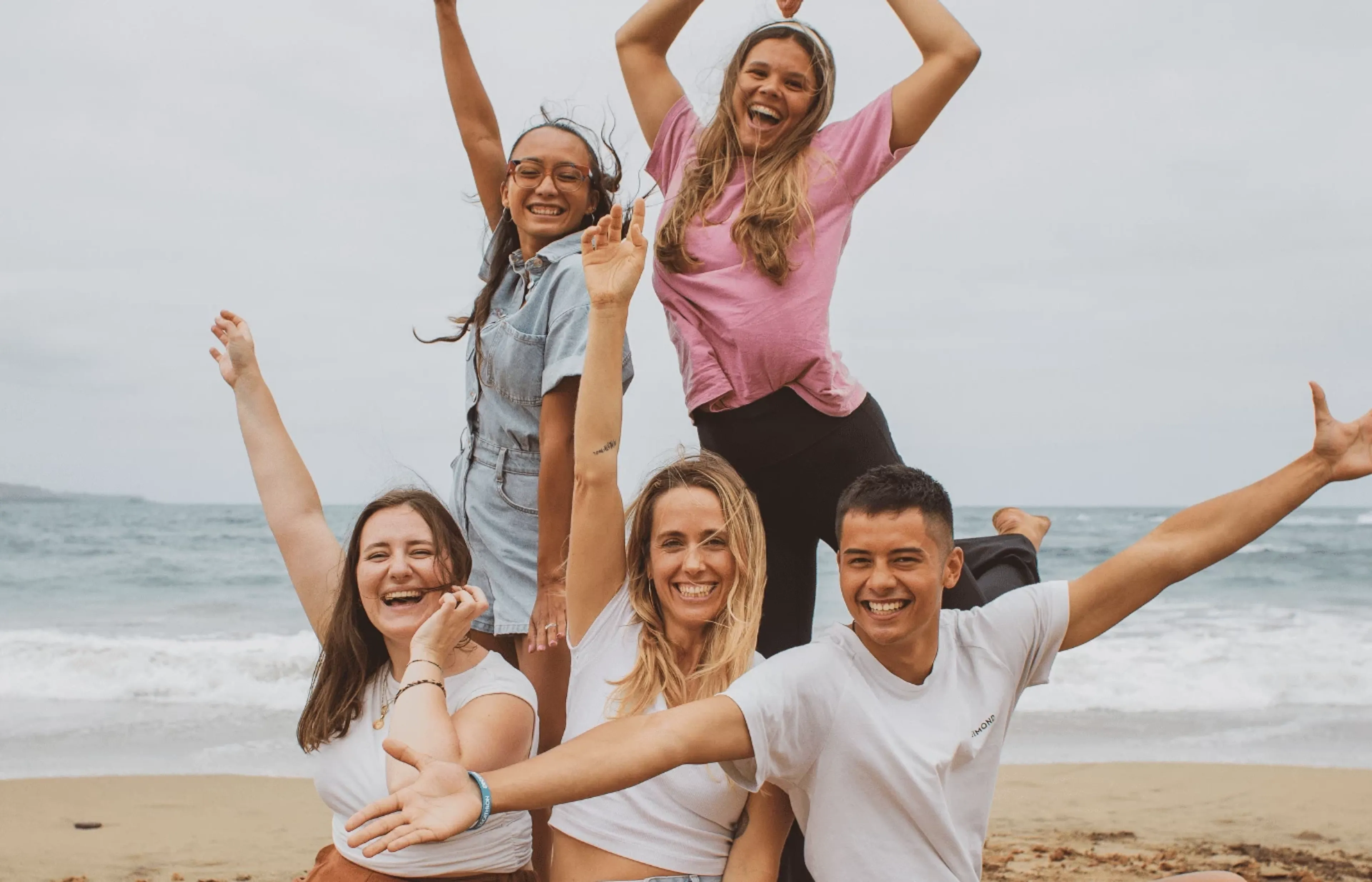 Breathe Deep, Paddle Strong: Energie tanken mit Surfen & Yoga am Meer - 5