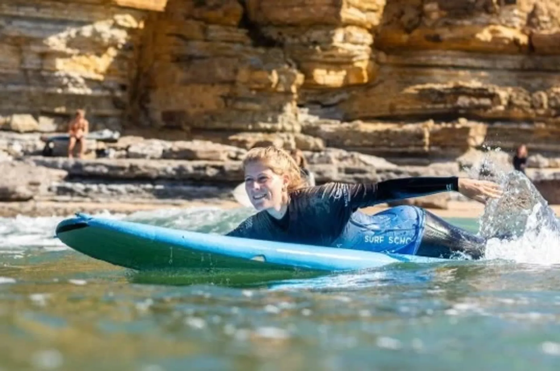 Surf, Sleep, Eat & Repeat - Erlebe Ericeiras atemberaubende Küste - 3