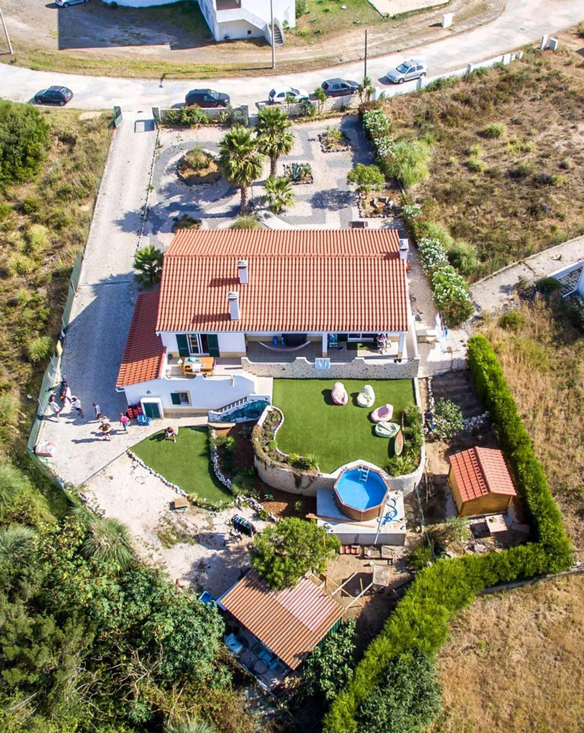 Surfcamp an der Algarve: Entspannte Atmosphäre &  jede Menge Spaß - 3