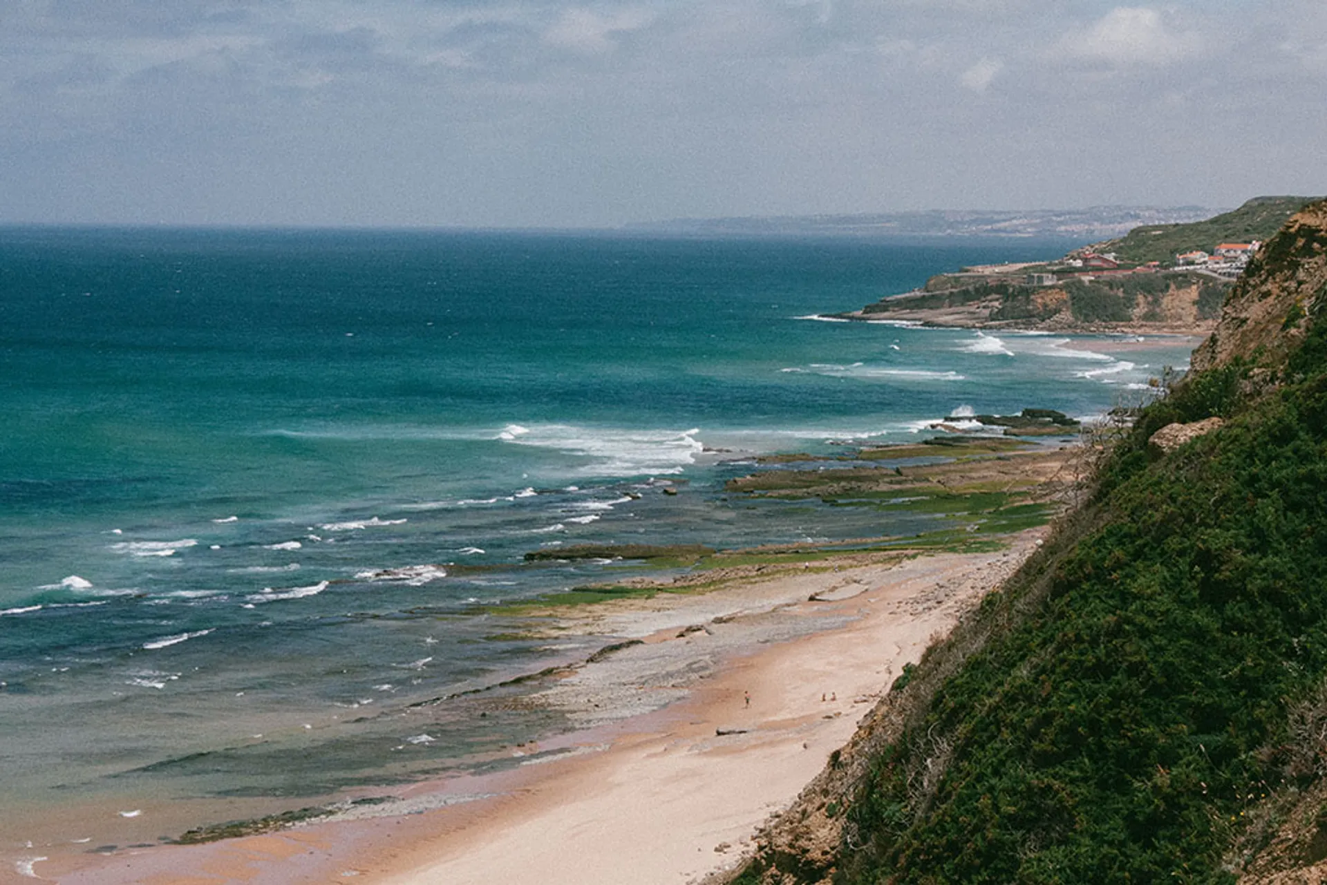 Finde dein Gleichgewicht: Surfen, Yoga und Meditation in Portugal - 3