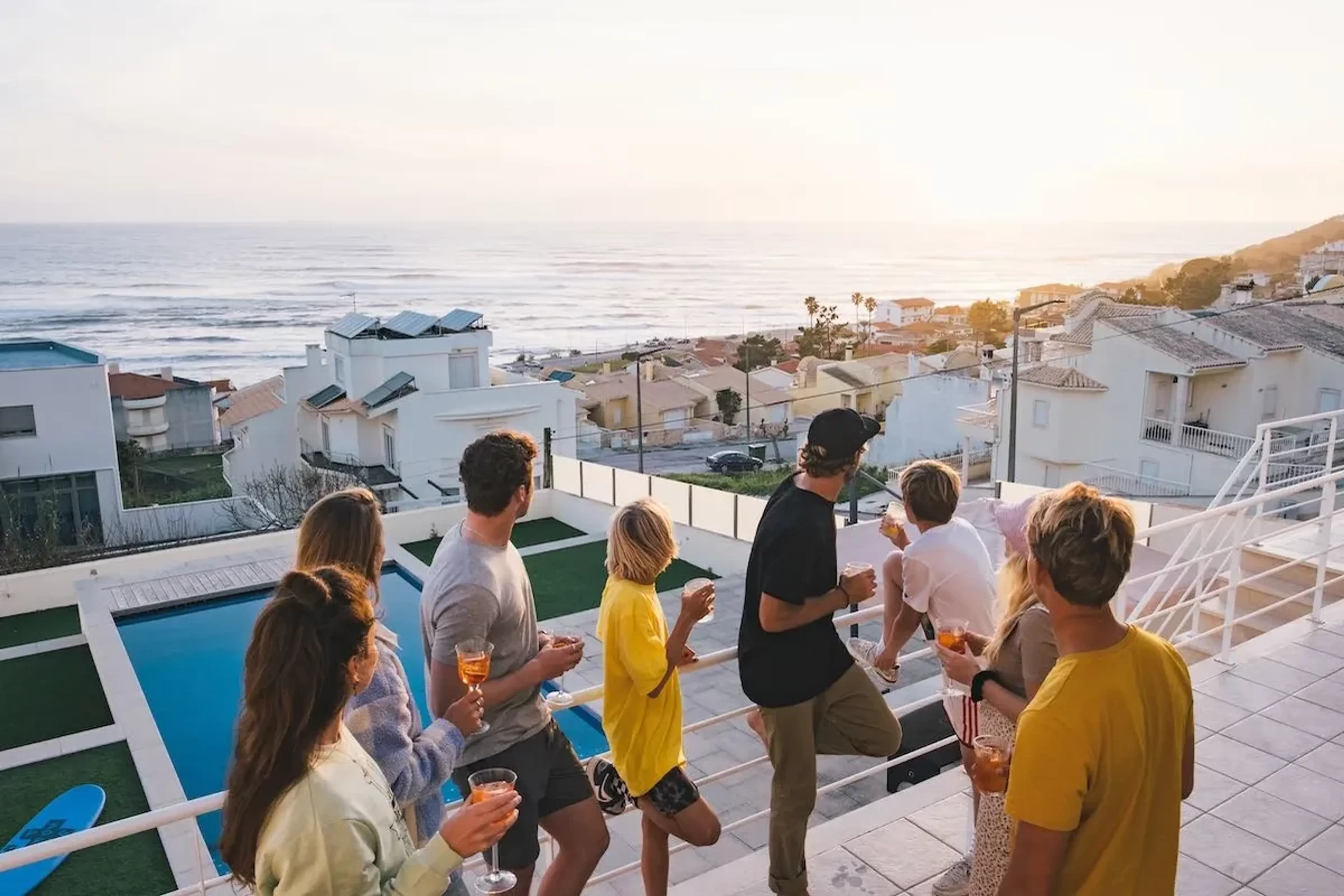 Dein Surf-Abenteuer direkt am Meer zwischen Porto und Lissabon