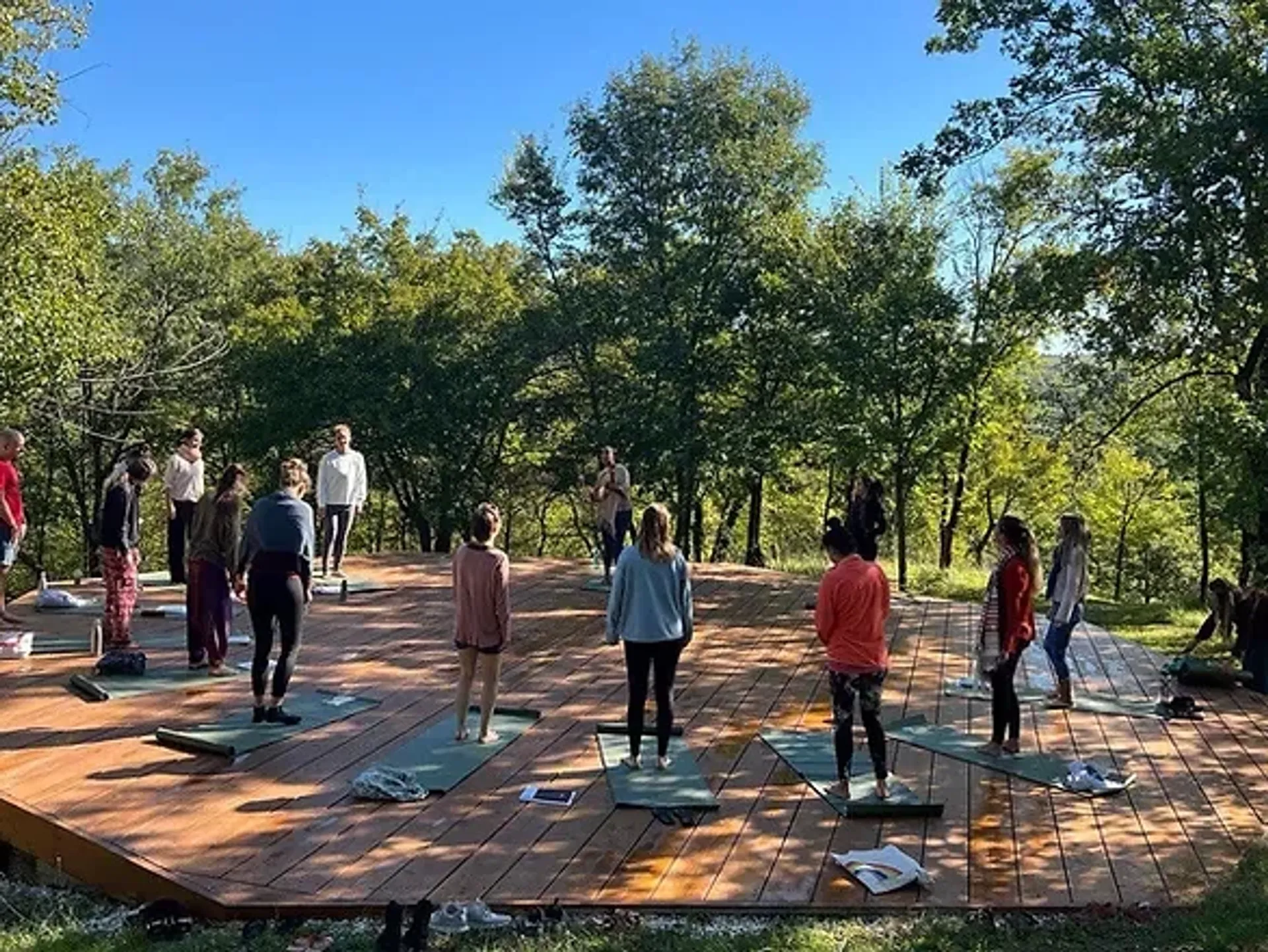 Stärke deine innere Mitte: Yoga und Feminine Power in Umbrien
