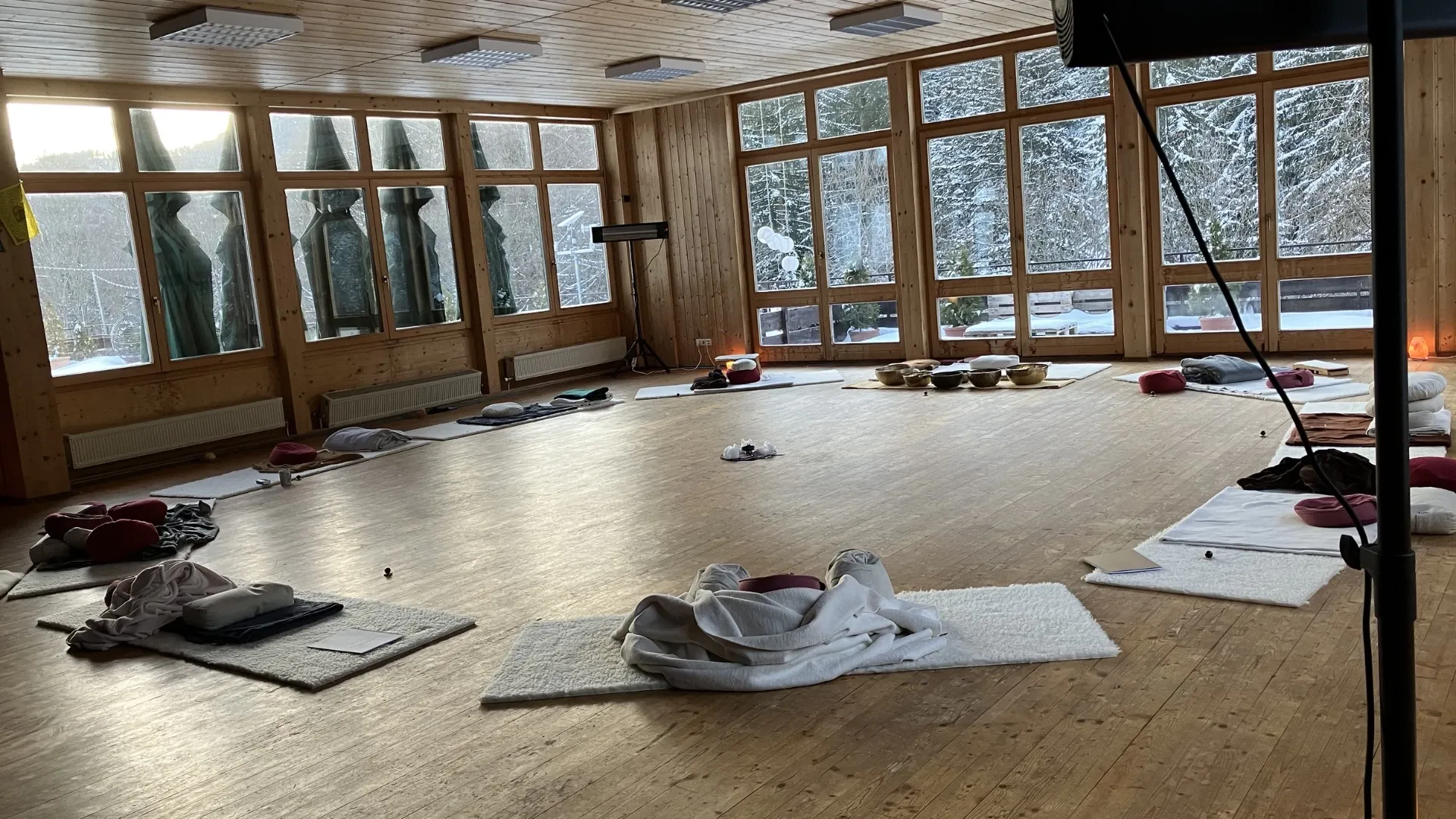 Auszeit in Bergstille - Meditation und Achtsamkeit auf einer Alpe - 4