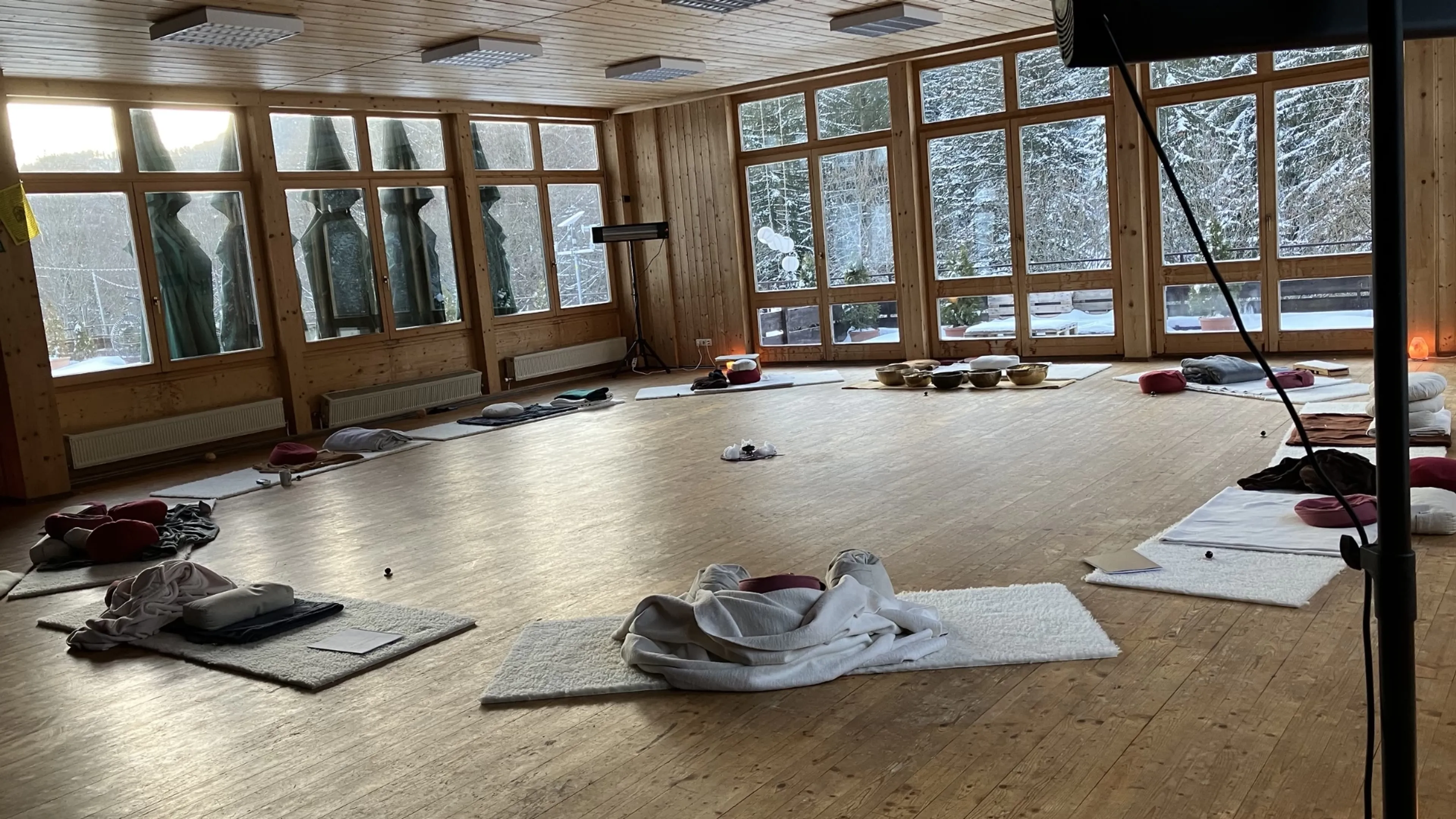 Auszeit in Bergstille - Meditation und Achtsamkeit auf einer Alpe - 4