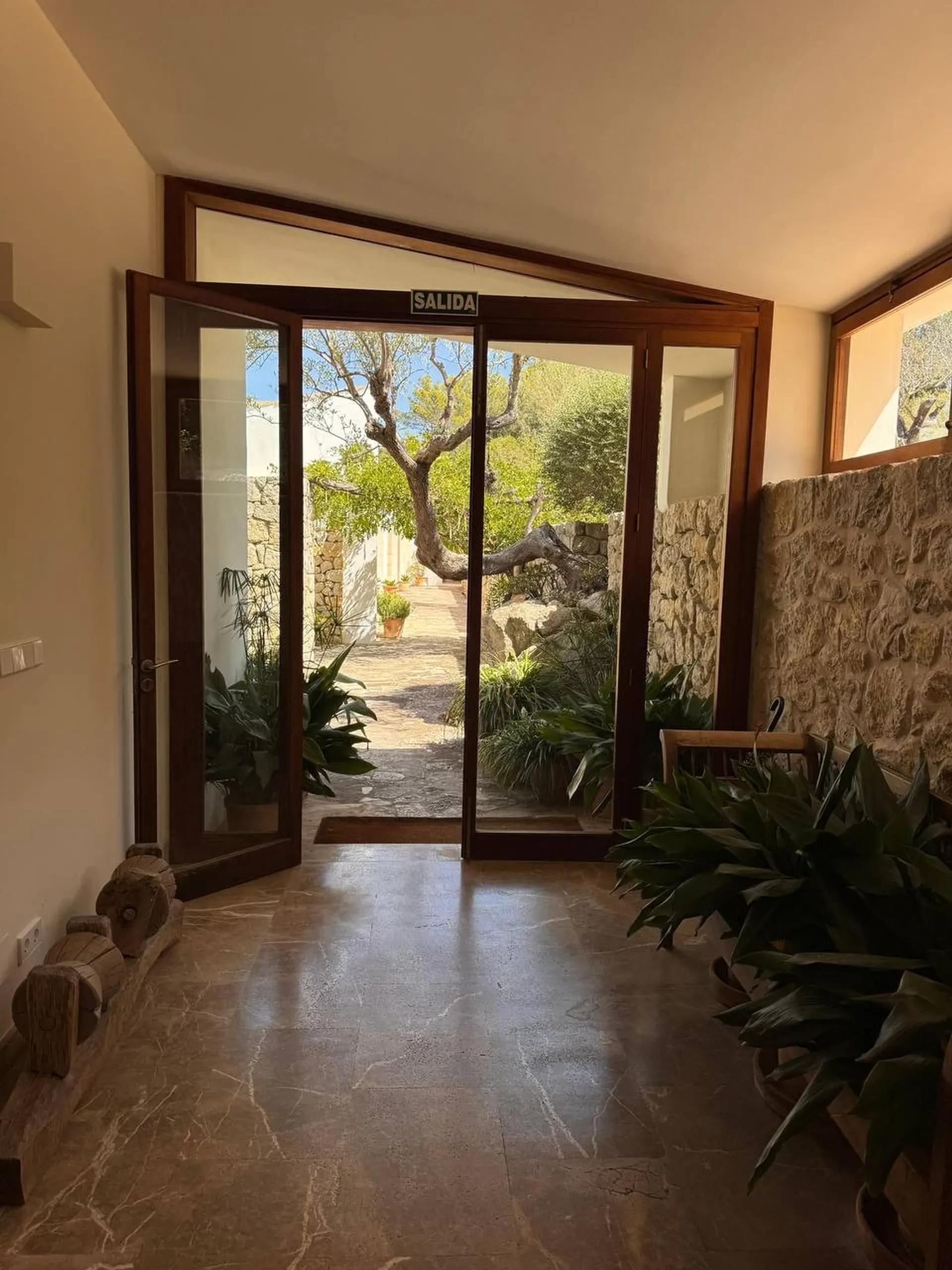 Late Autumn Bliss: Mediterranes Yin Yoga & Breathwork Retreat - 2