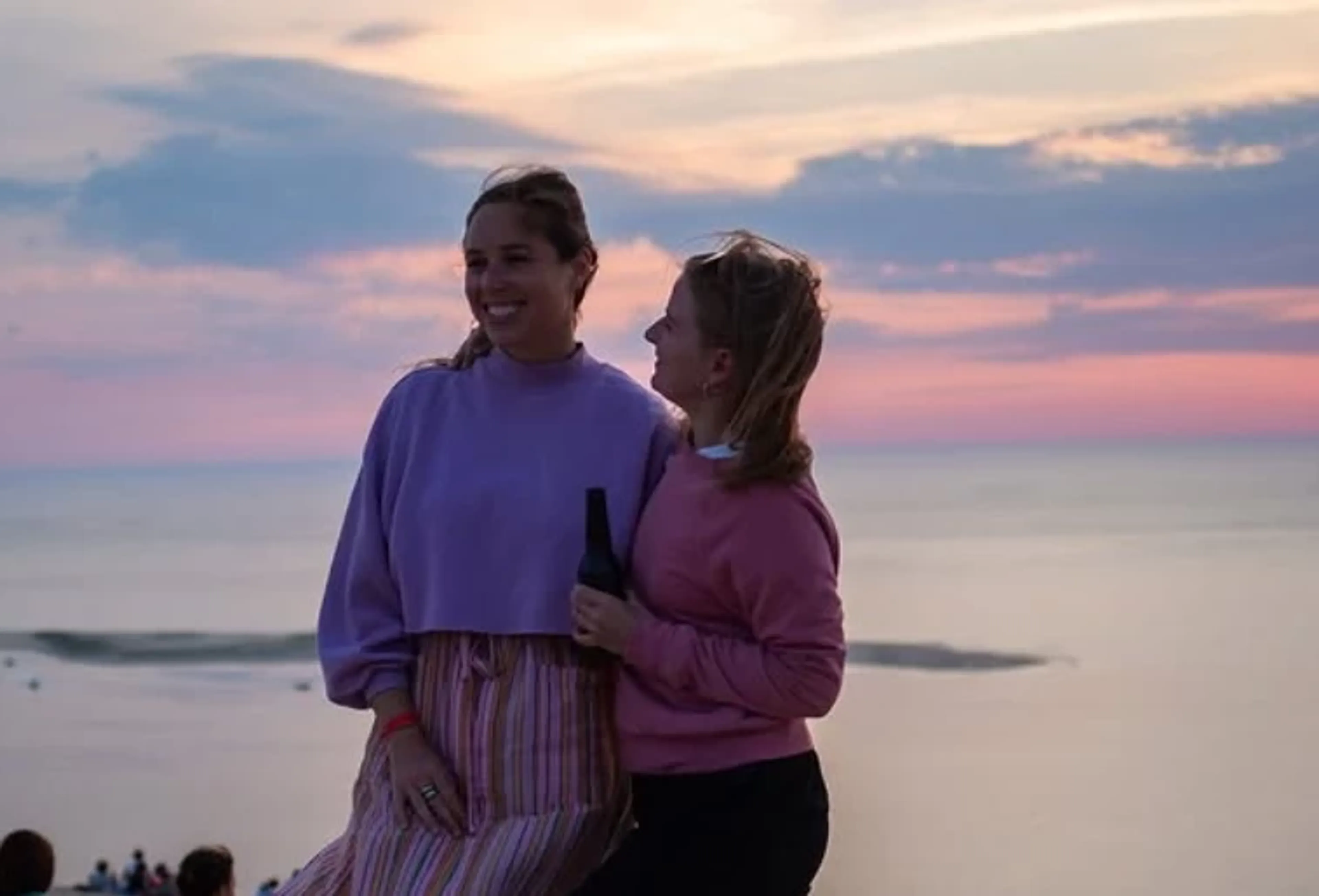 Surfen, chillen und neue Leute treffen in den Dünen der Bretagne - 5