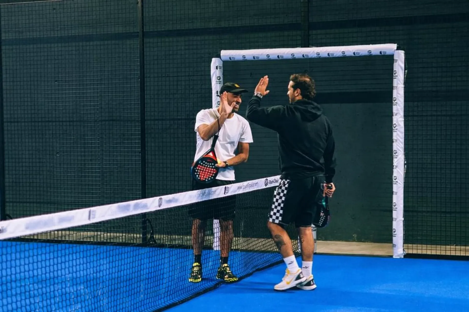 Sportliche Auszeit mit Padel-Tennis und Surfen in Santa Cruz